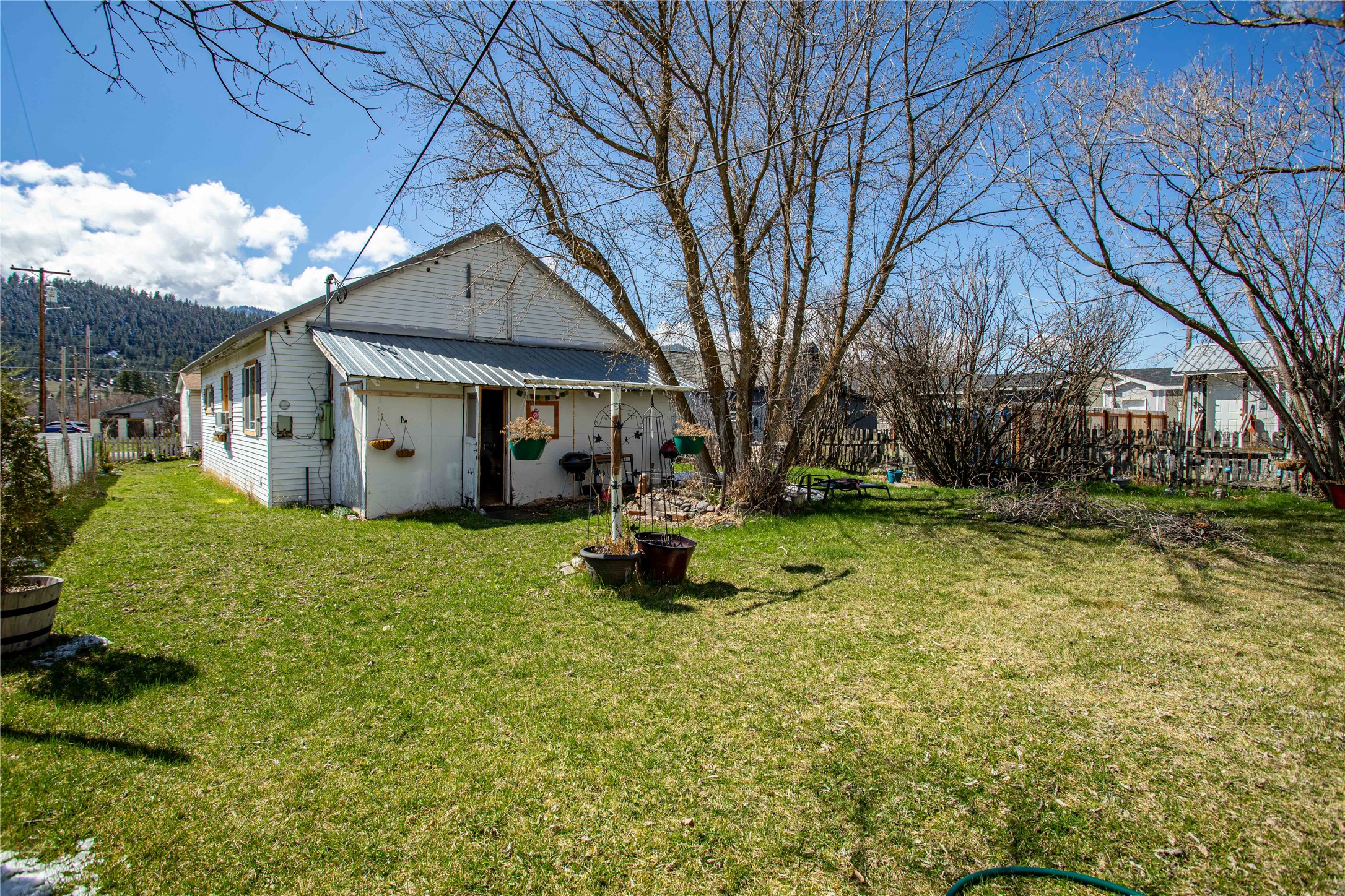 Arlee, Montana 59821, United States, 2 Bedrooms Bedrooms, ,1 BathroomBathrooms,Residential,Pending,106654