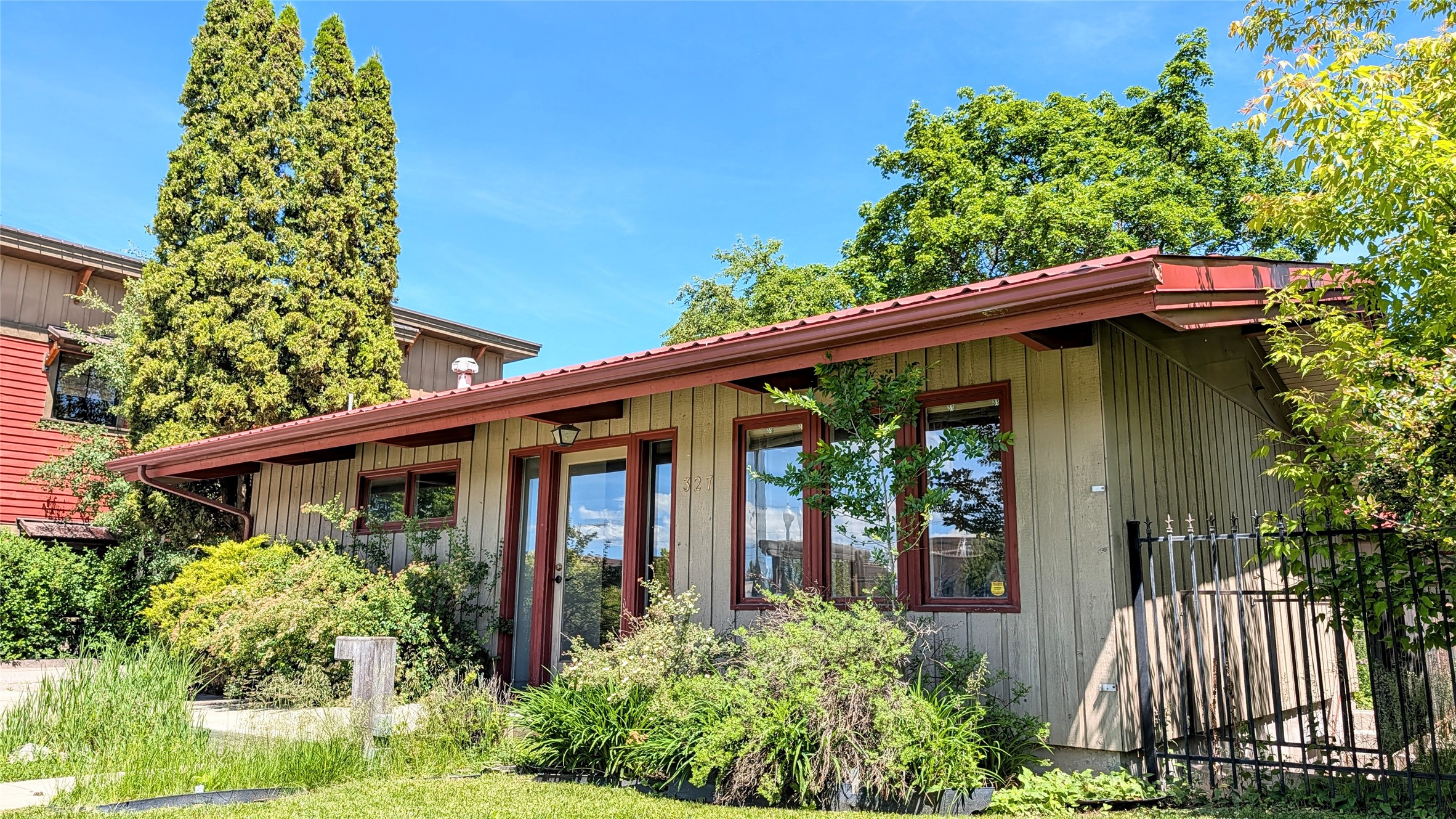 327 Spokane Ave, Whitefish, MT 59937