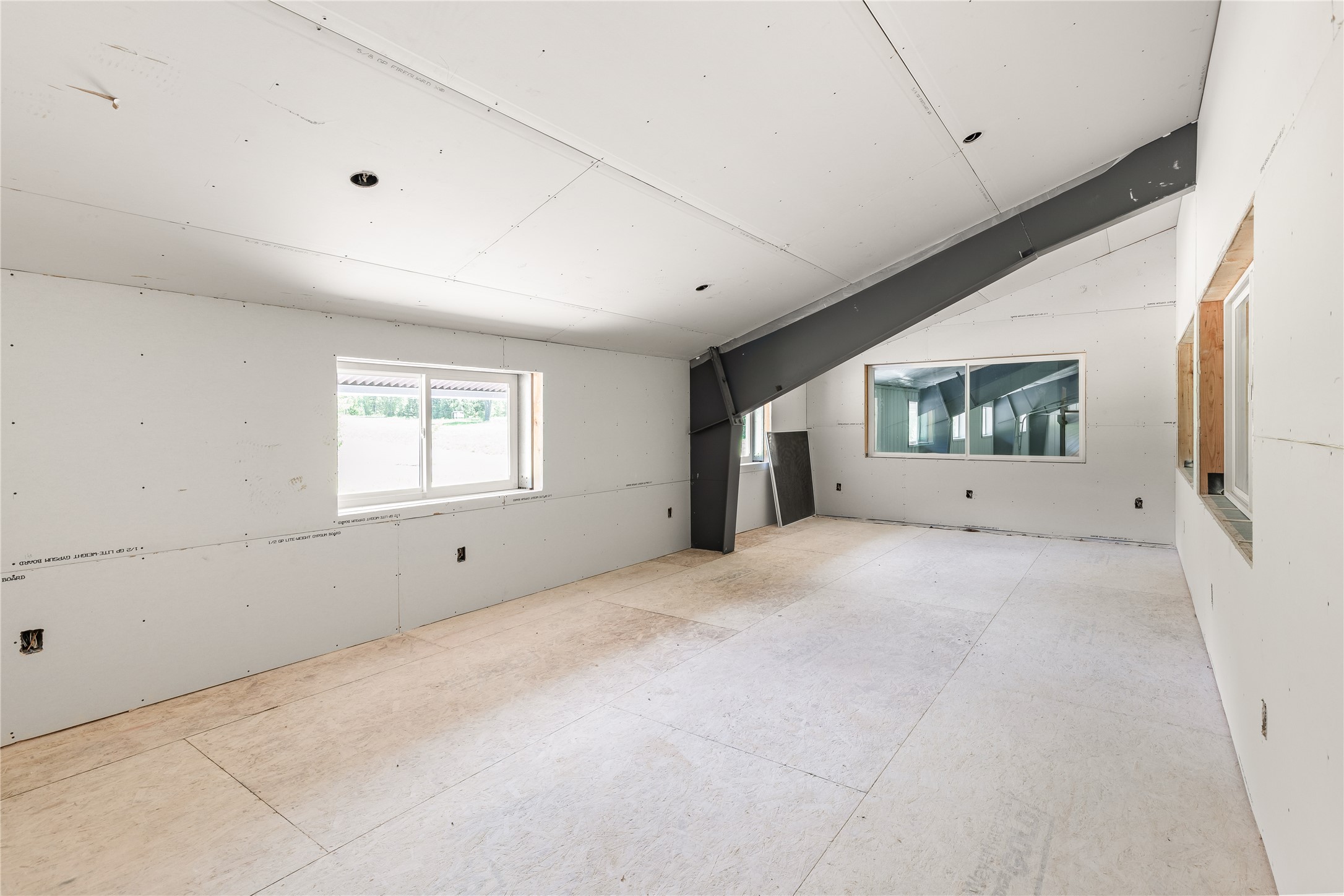 Heron, Montana 59844, United States, 3 Bedrooms Bedrooms, ,3 BathroomsBathrooms,Residential,Active,147355