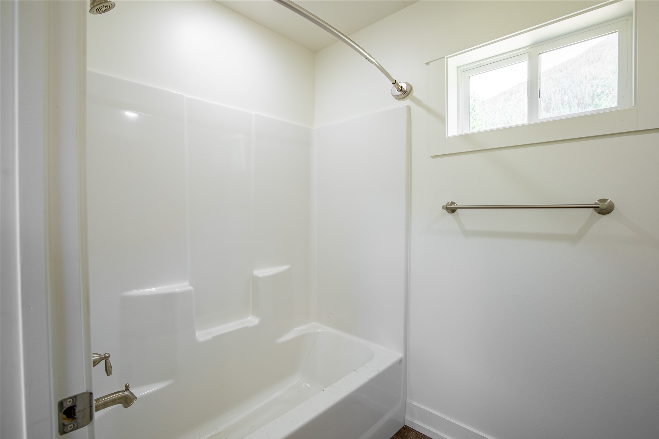 Heron, Montana 59844, United States, 3 Bedrooms Bedrooms, ,3 BathroomsBathrooms,Residential,Active,147355