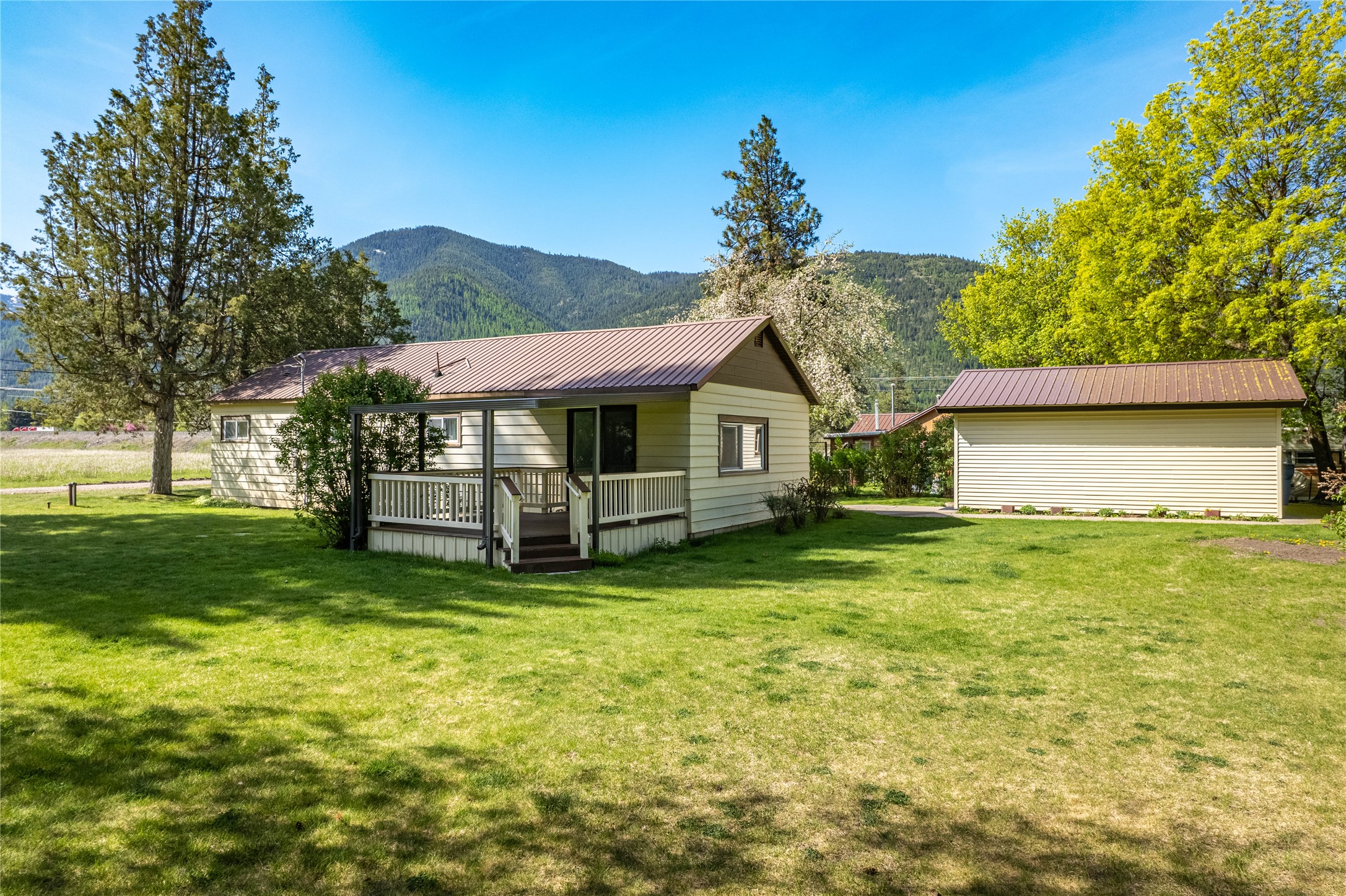 10225 Shady Lane