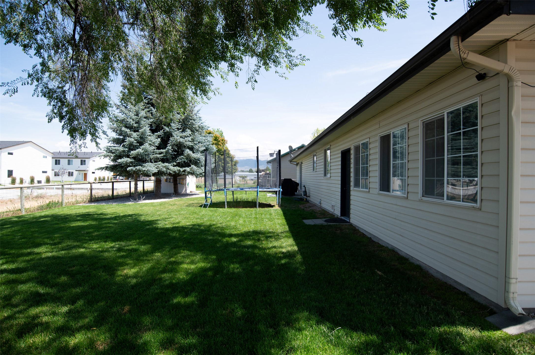 Hamilton, Montana 59840, United States, 3 Bedrooms Bedrooms, ,2 BathroomsBathrooms,Residential,Active,161811