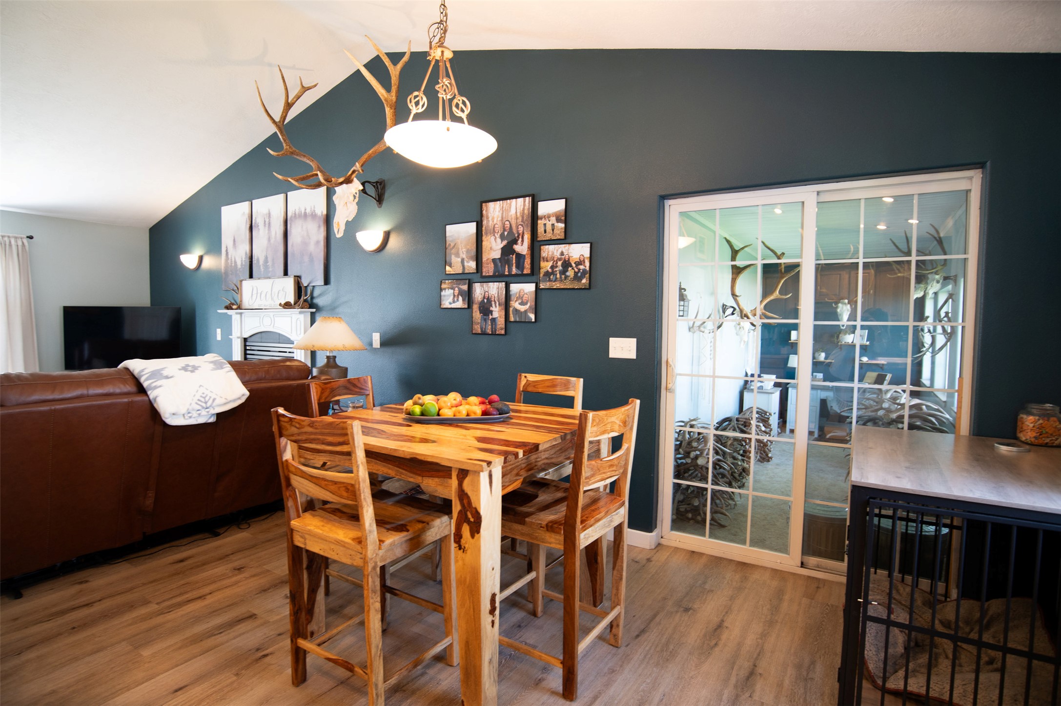 Hamilton, Montana 59840, United States, 3 Bedrooms Bedrooms, ,2 BathroomsBathrooms,Residential,Active,161811