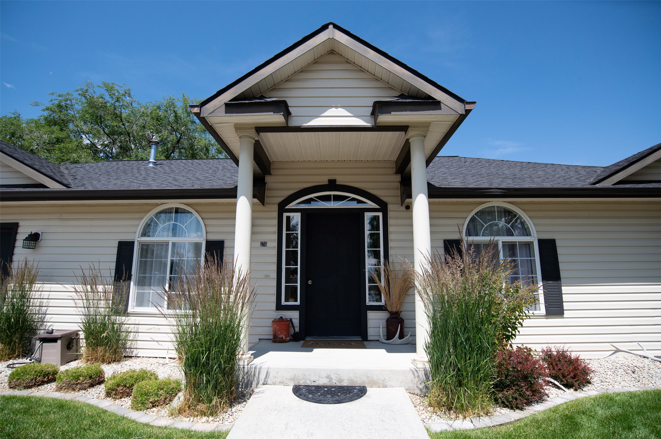 Hamilton, Montana 59840, United States, 3 Bedrooms Bedrooms, ,2 BathroomsBathrooms,Residential,Active,161811