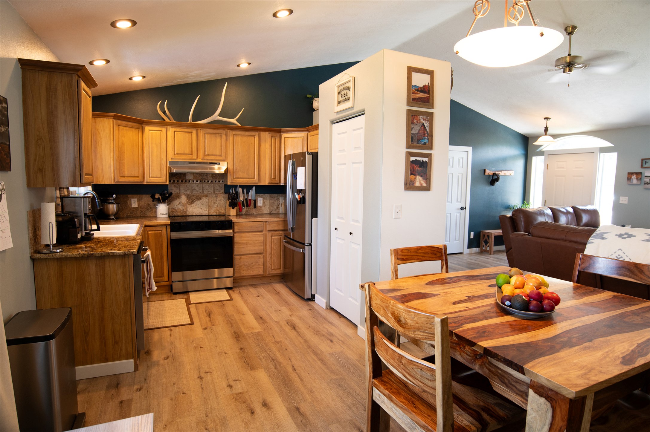 Hamilton, Montana 59840, United States, 3 Bedrooms Bedrooms, ,2 BathroomsBathrooms,Residential,Active,161811