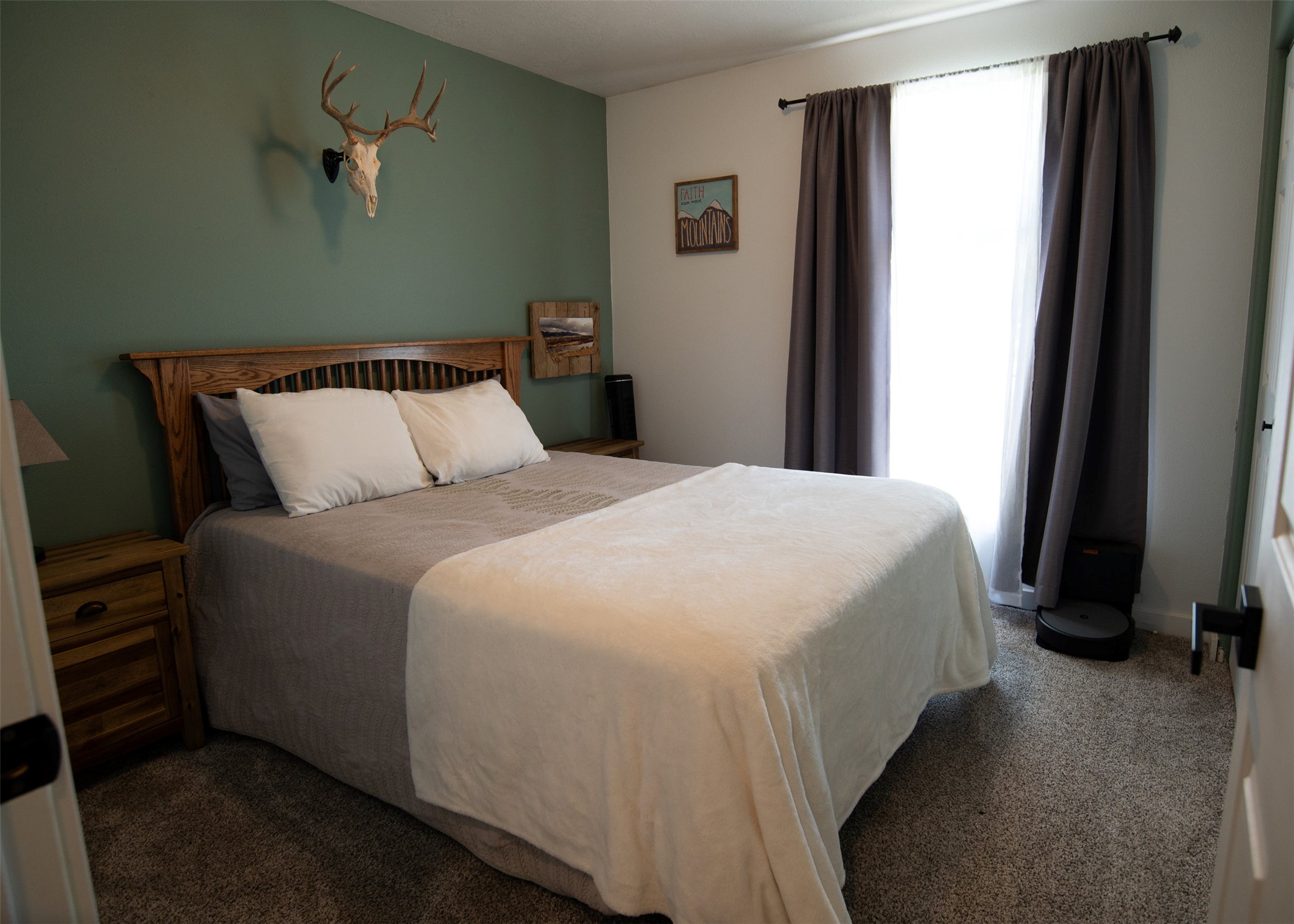 Hamilton, Montana 59840, United States, 3 Bedrooms Bedrooms, ,2 BathroomsBathrooms,Residential,Active,161811