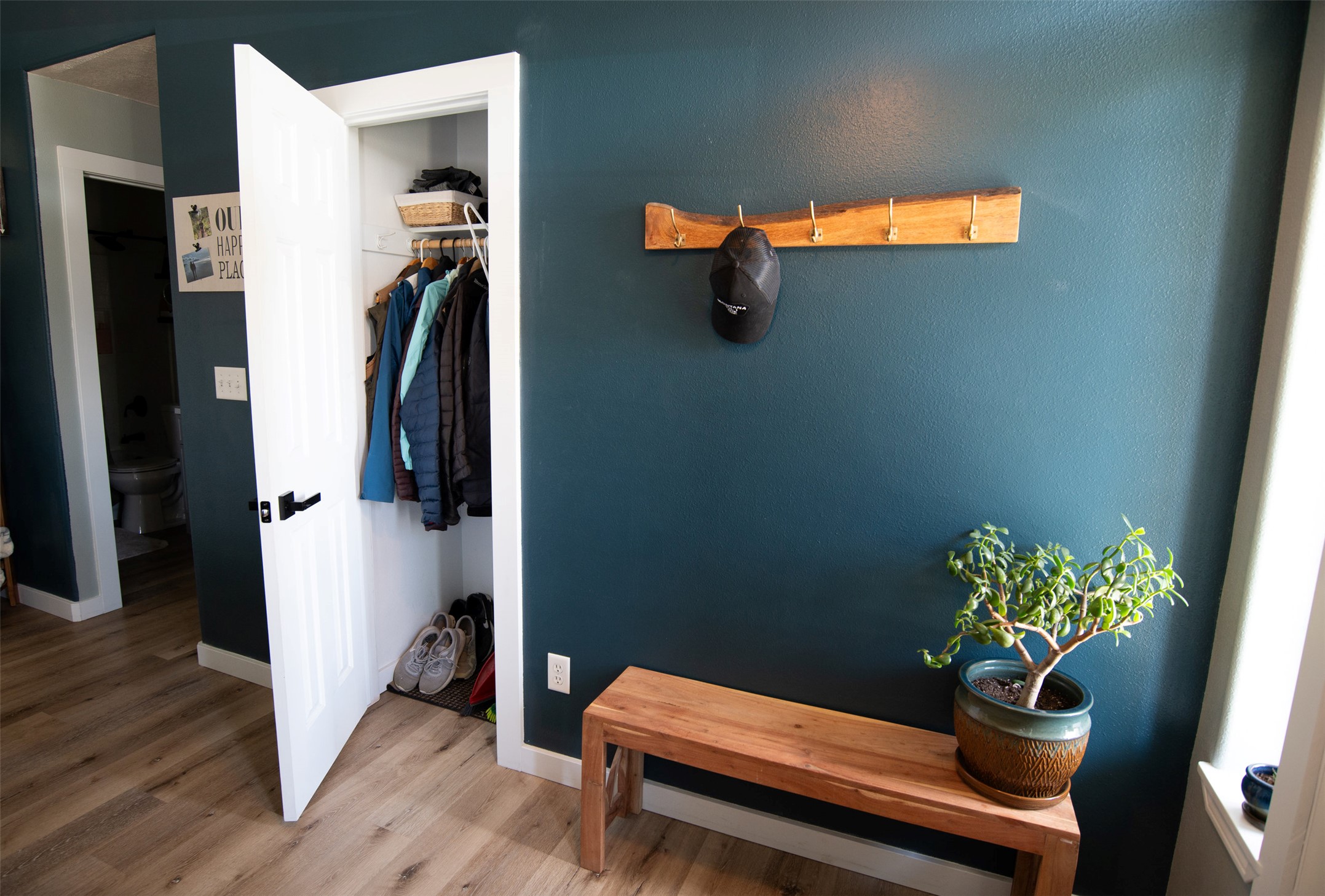 Hamilton, Montana 59840, United States, 3 Bedrooms Bedrooms, ,2 BathroomsBathrooms,Residential,Active,161811