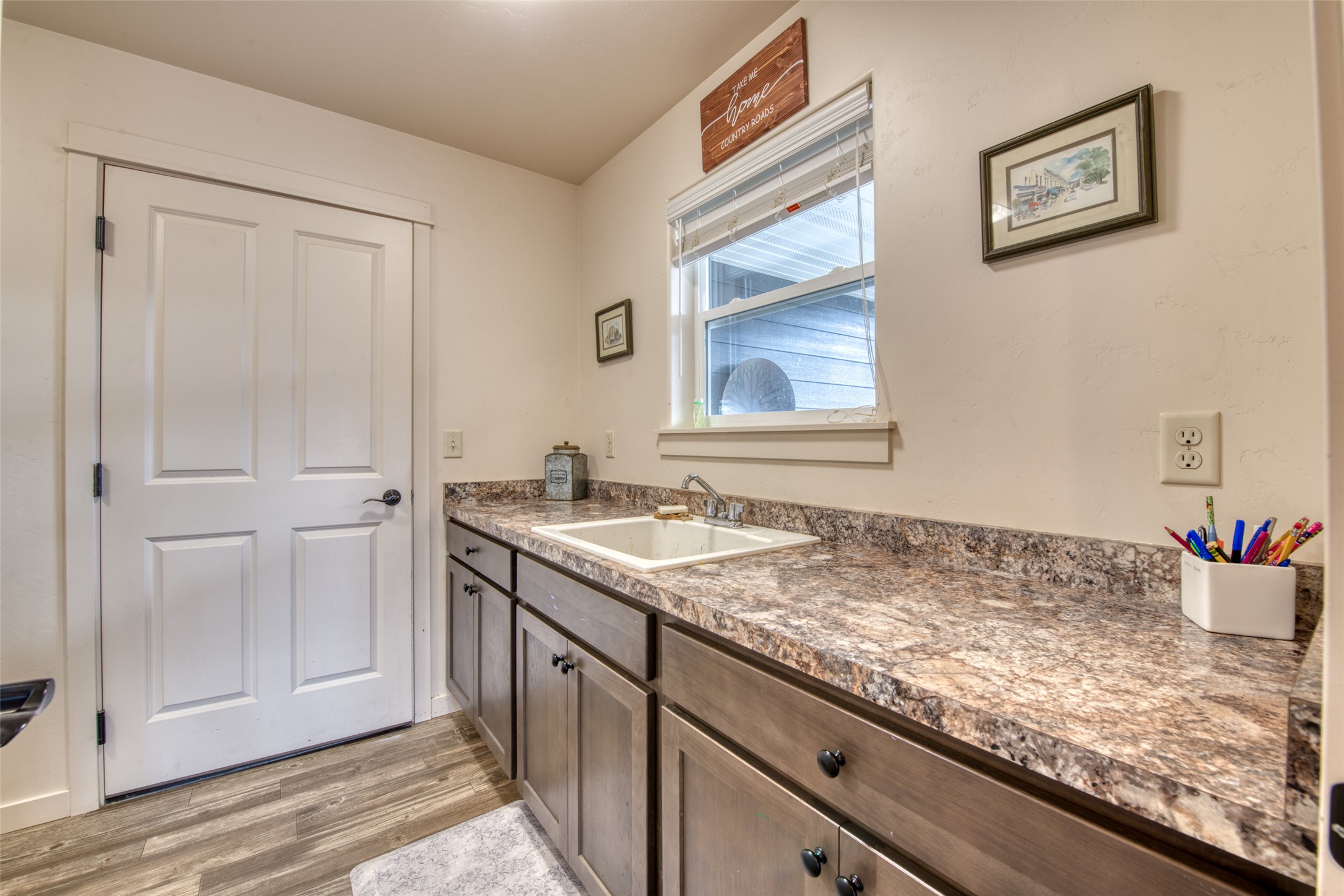 Corvallis, Montana 59828, United States, 3 Bedrooms Bedrooms, ,2 BathroomsBathrooms,Residential,Pending,105662