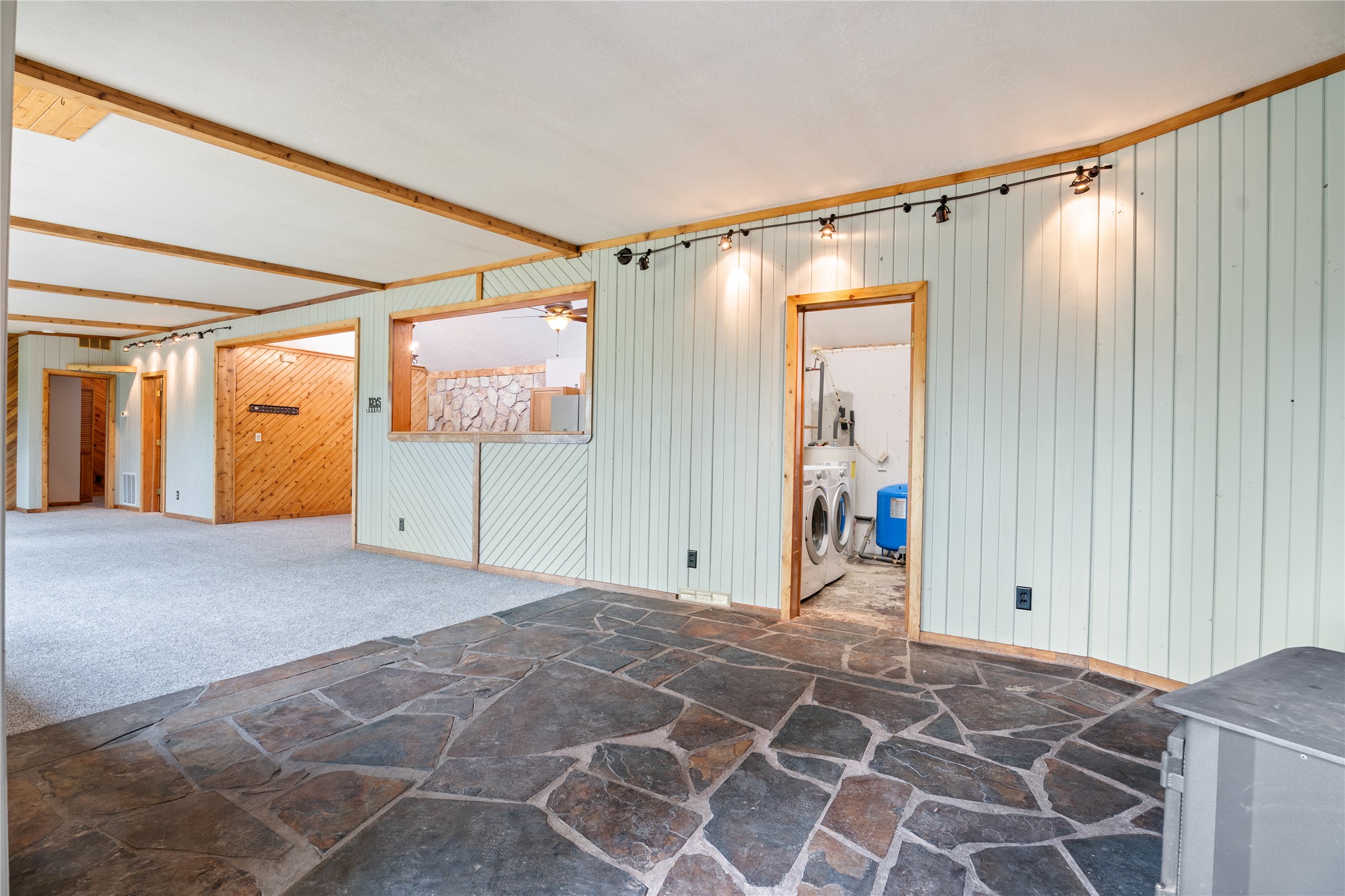 Helena, Montana 59602, United States, 4 Bedrooms Bedrooms, ,3 BathroomsBathrooms,Residential,Active,157699