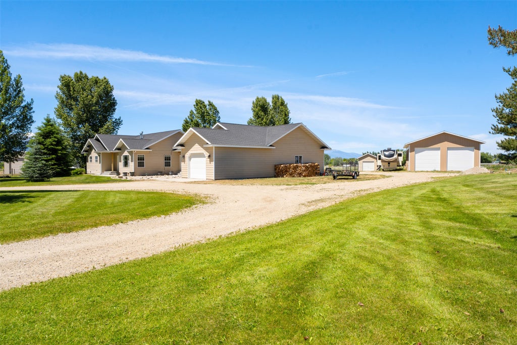 Photo of 588 Willow Creek Road, Corvallis, MT 59828 (MLS # 30067789)