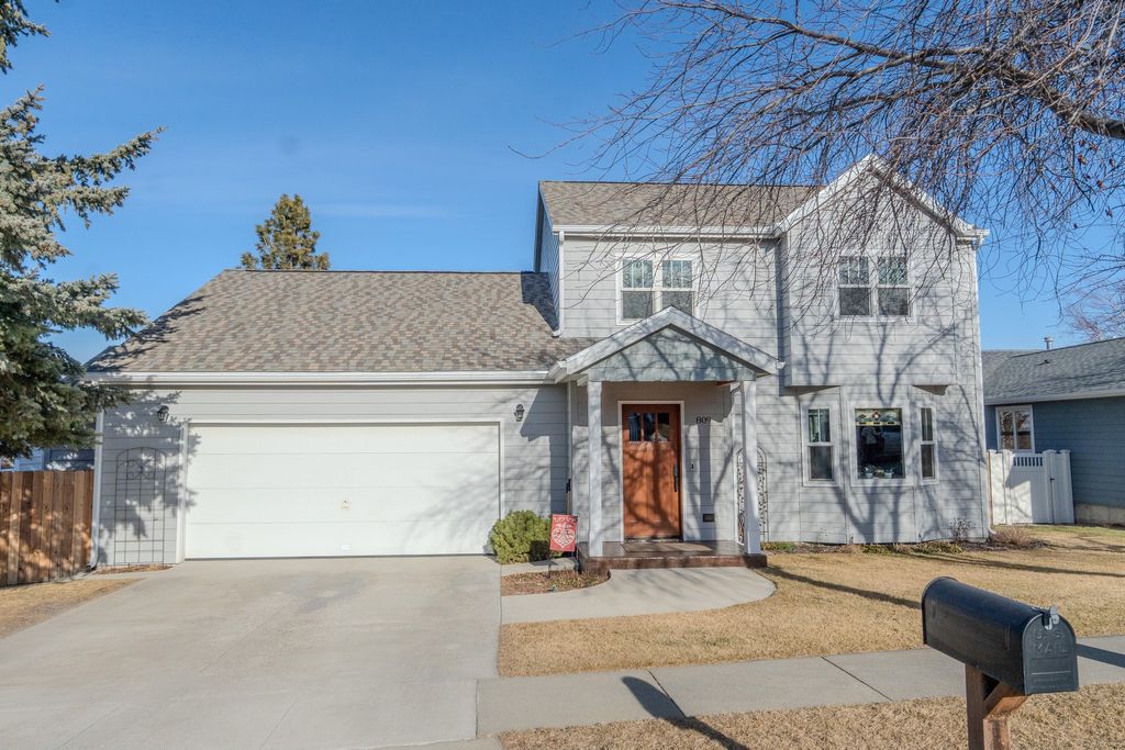 Photo of 809 Tower Street, Helena, MT 59601 (MLS # 30069815)