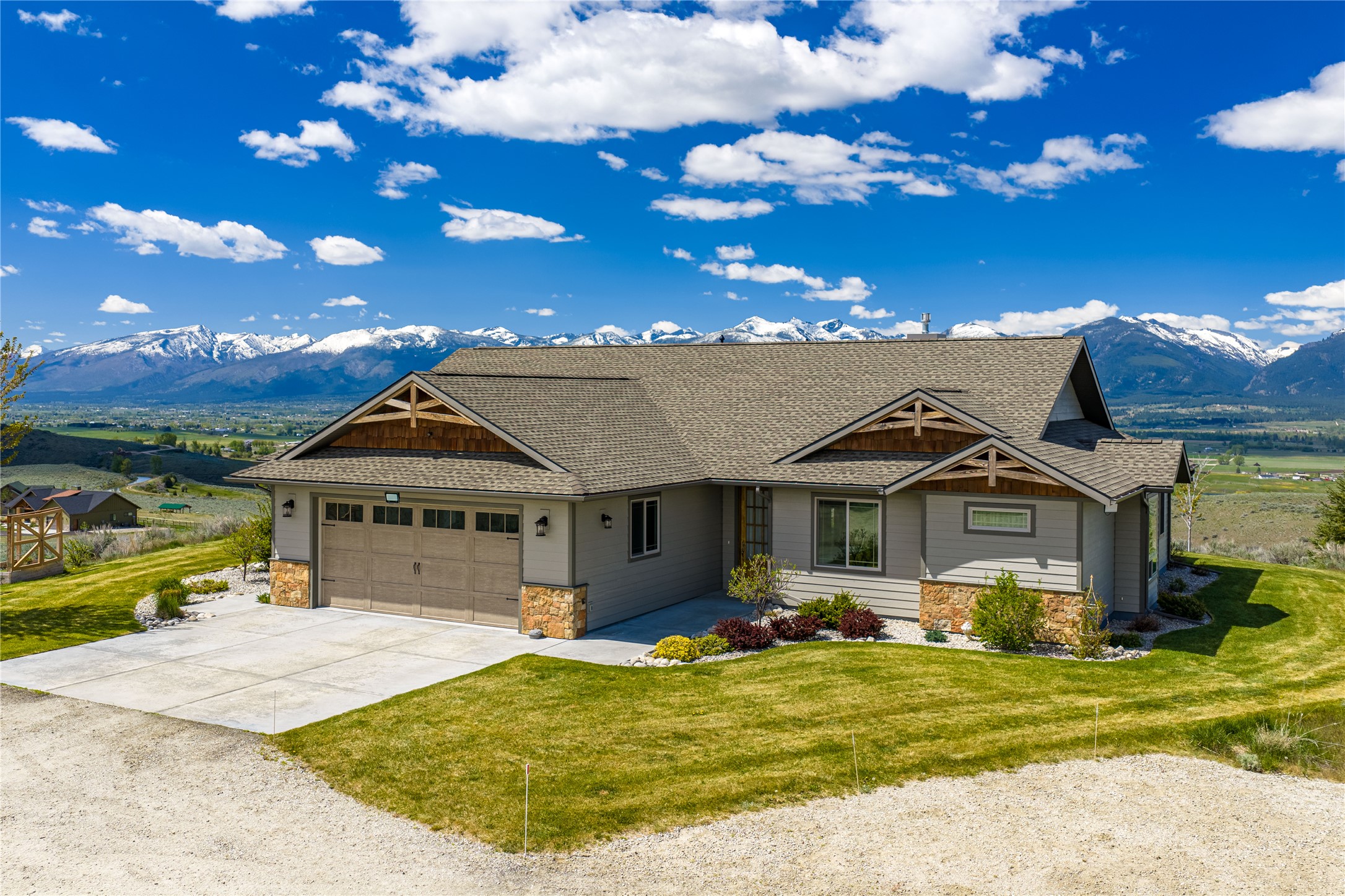 447 Labrador Trail