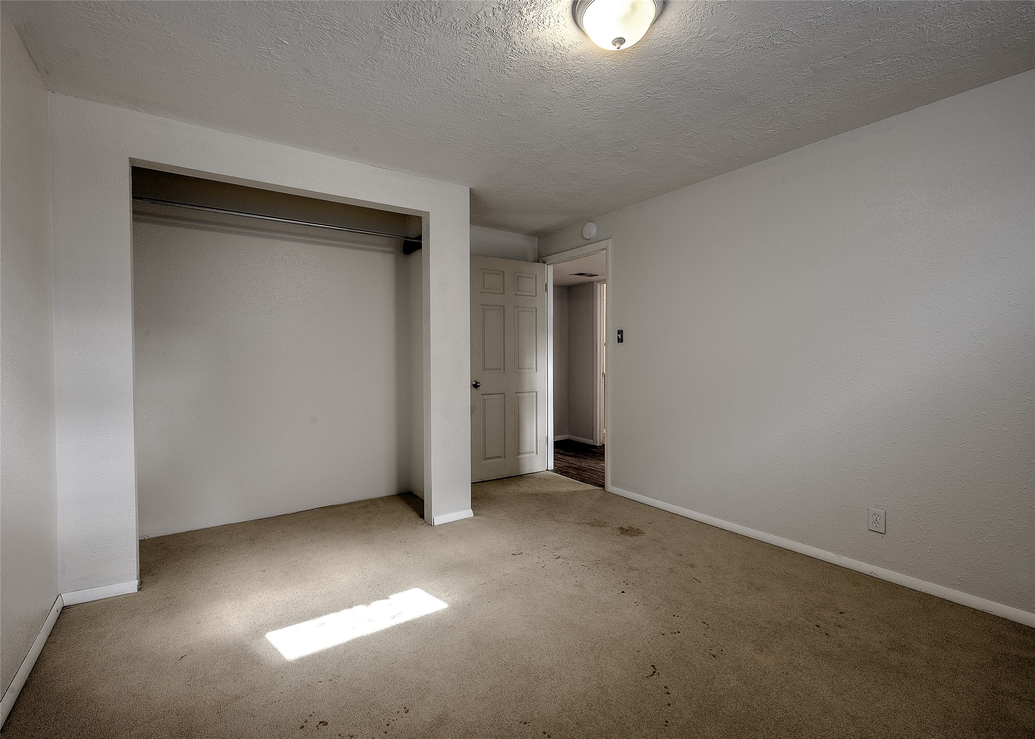 Helena, Montana 59601, United States, 5 Bedrooms Bedrooms, ,2 BathroomsBathrooms,Residential,Pending,131485