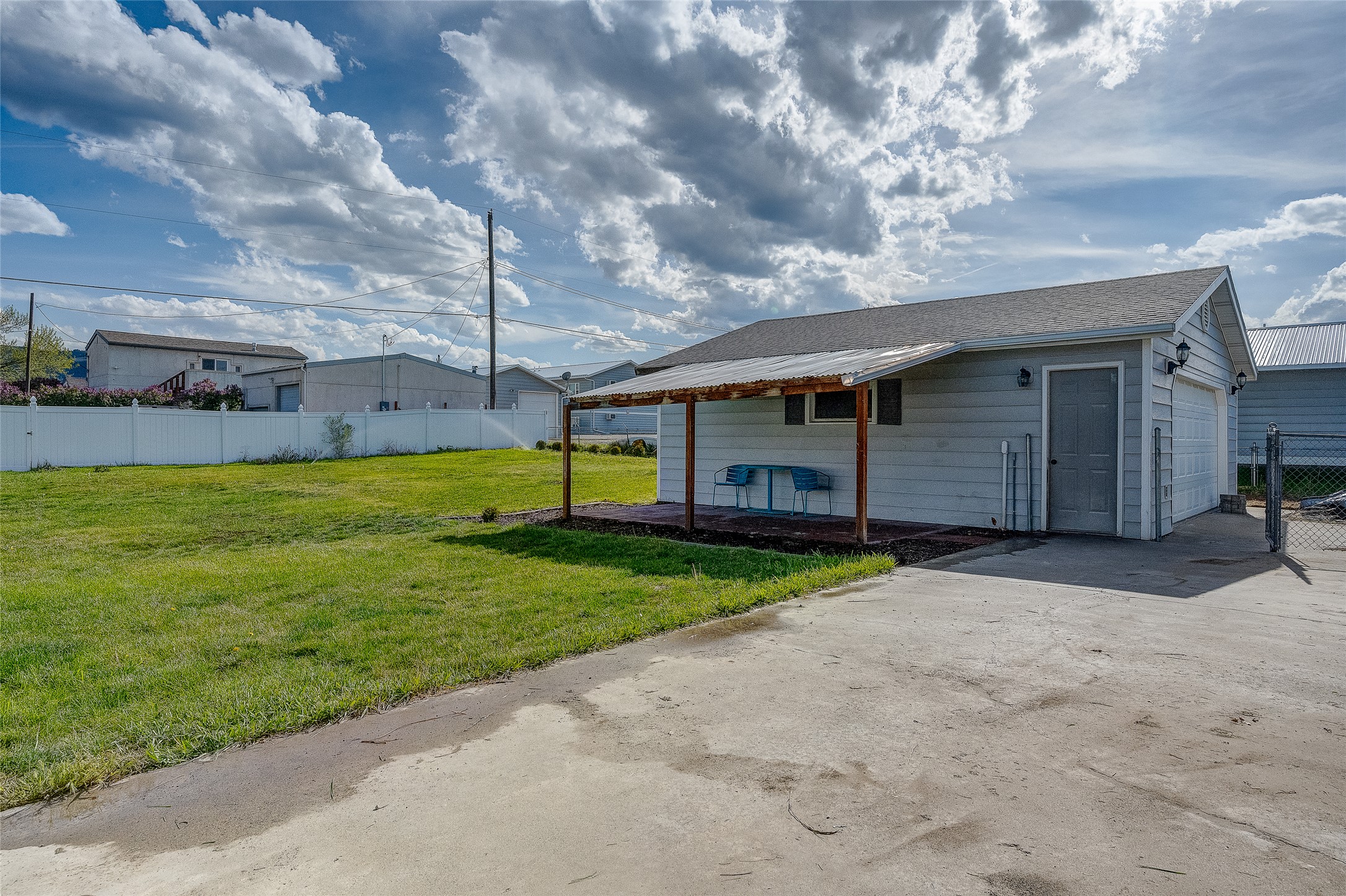 Helena, Montana 59601, United States, 5 Bedrooms Bedrooms, ,2 BathroomsBathrooms,Residential,Pending,131485