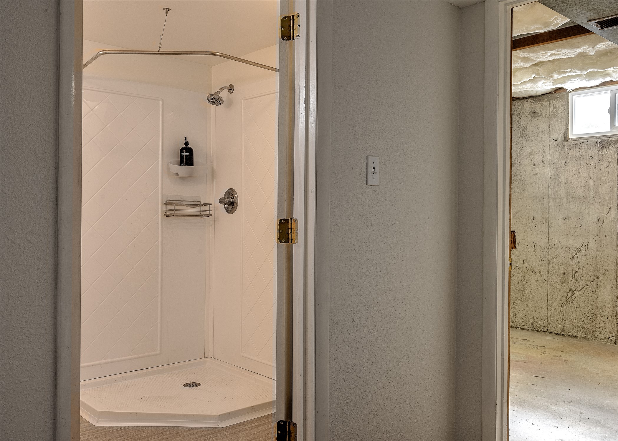 Helena, Montana 59601, United States, 5 Bedrooms Bedrooms, ,2 BathroomsBathrooms,Residential,Pending,131485