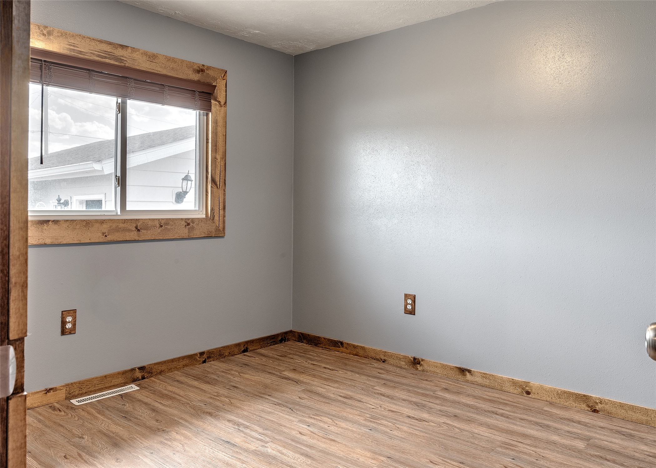 Helena, Montana 59601, United States, 5 Bedrooms Bedrooms, ,2 BathroomsBathrooms,Residential,Pending,131485