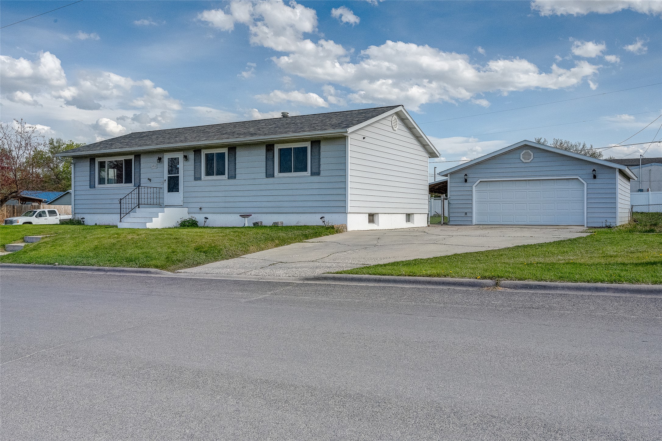 Helena, Montana 59601, United States, 5 Bedrooms Bedrooms, ,2 BathroomsBathrooms,Residential,Pending,131485