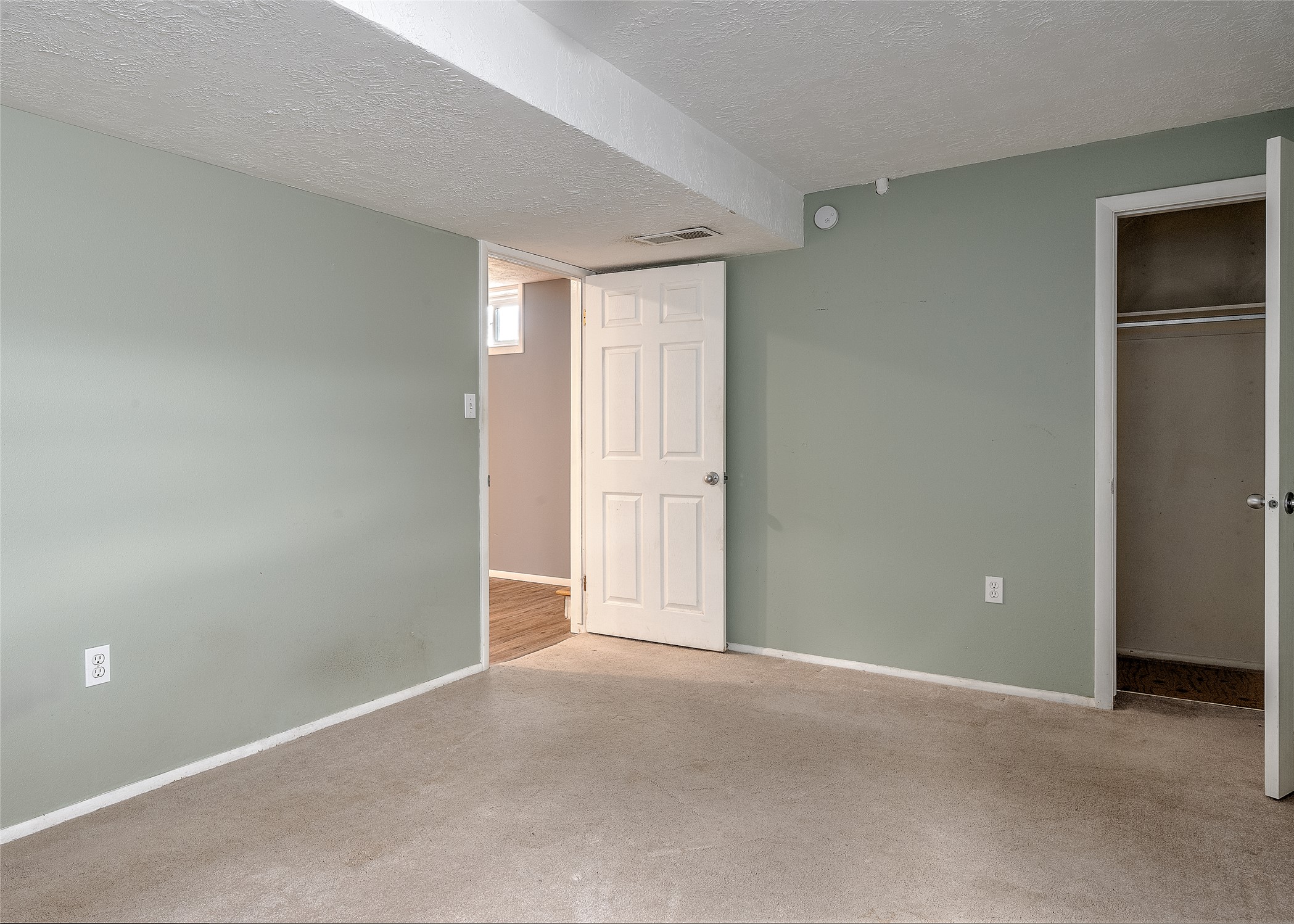 Helena, Montana 59601, United States, 5 Bedrooms Bedrooms, ,2 BathroomsBathrooms,Residential,Pending,131485