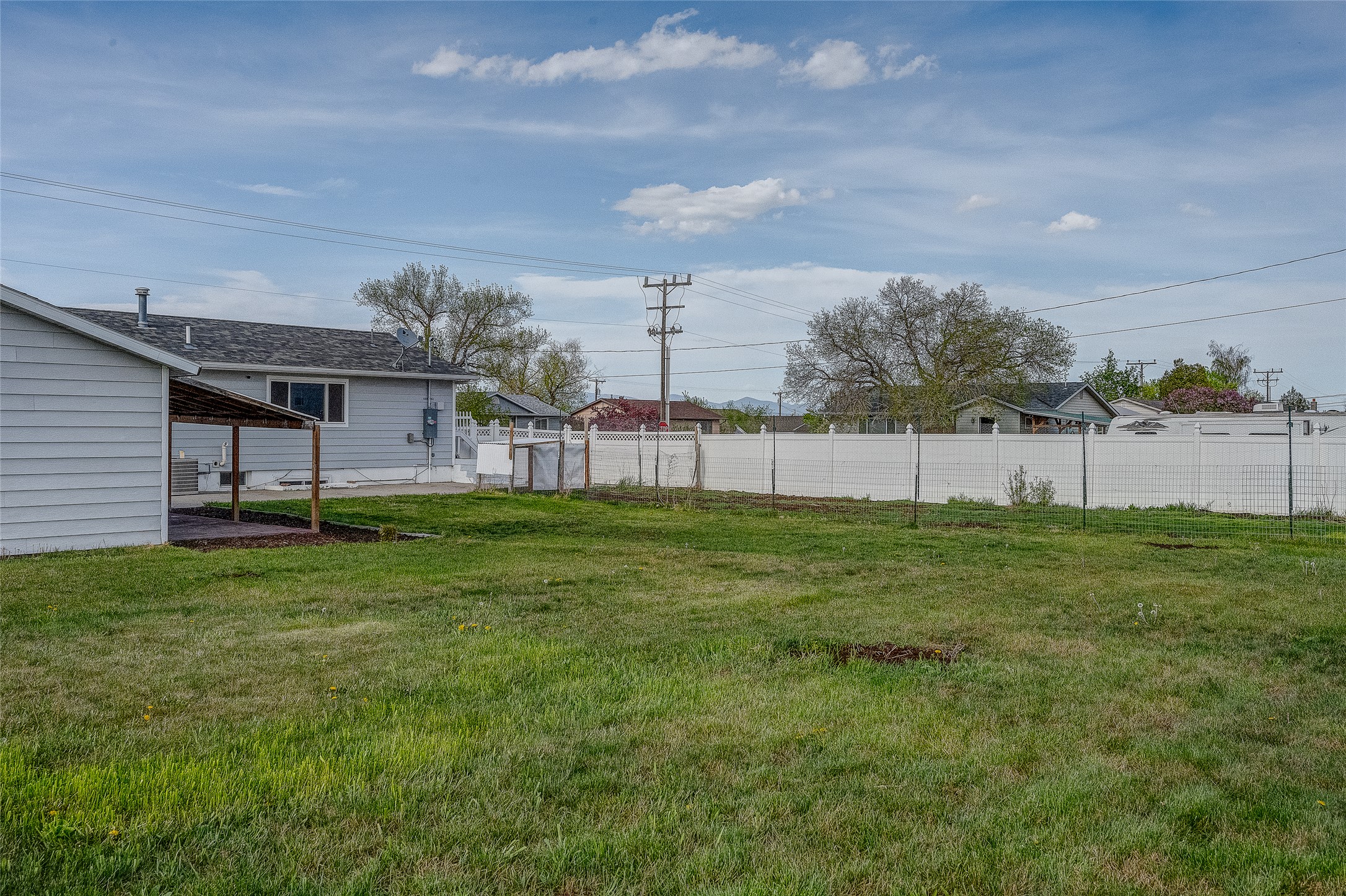 Helena, Montana 59601, United States, 5 Bedrooms Bedrooms, ,2 BathroomsBathrooms,Residential,Pending,131485
