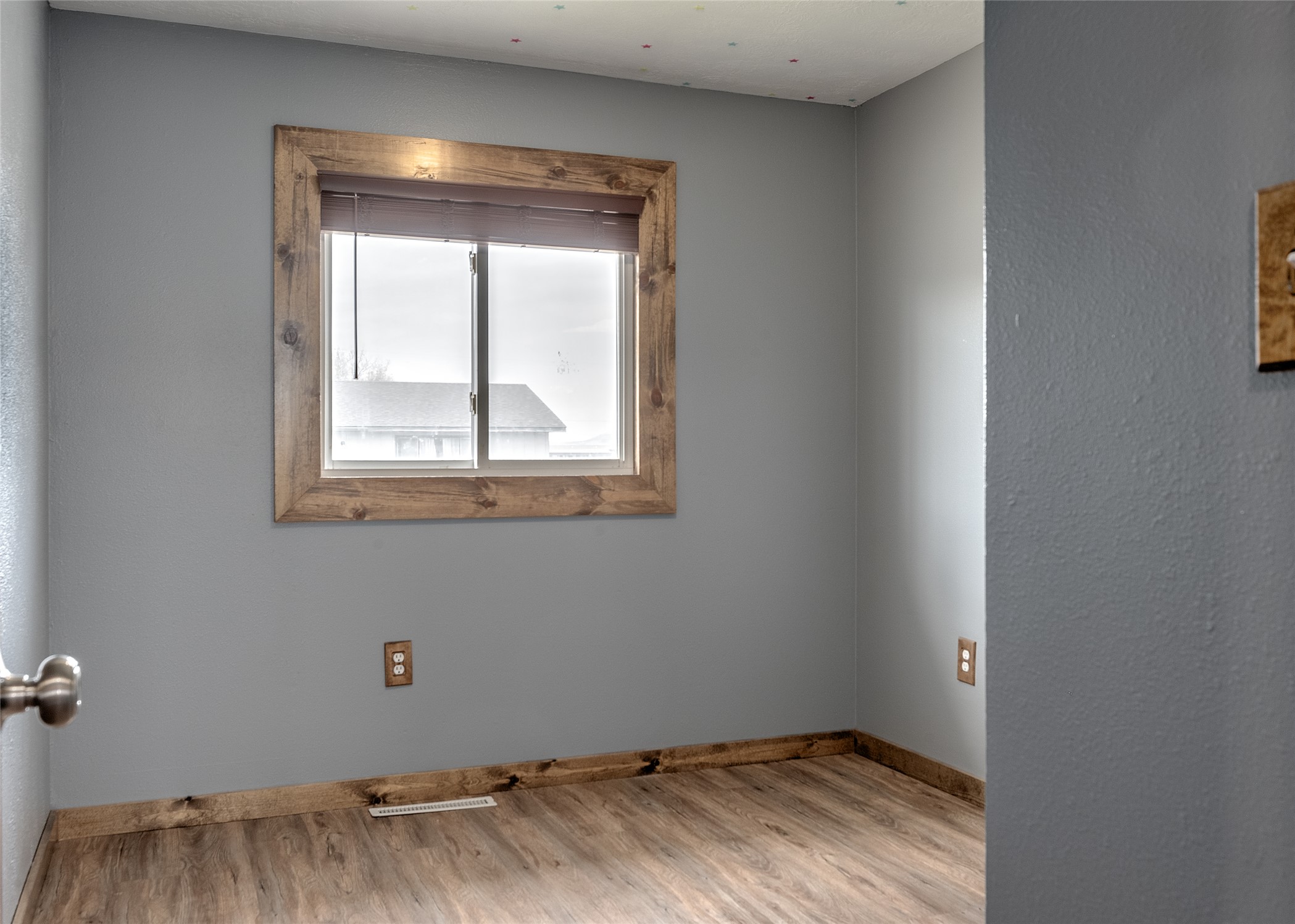 Helena, Montana 59601, United States, 5 Bedrooms Bedrooms, ,2 BathroomsBathrooms,Residential,Pending,131485