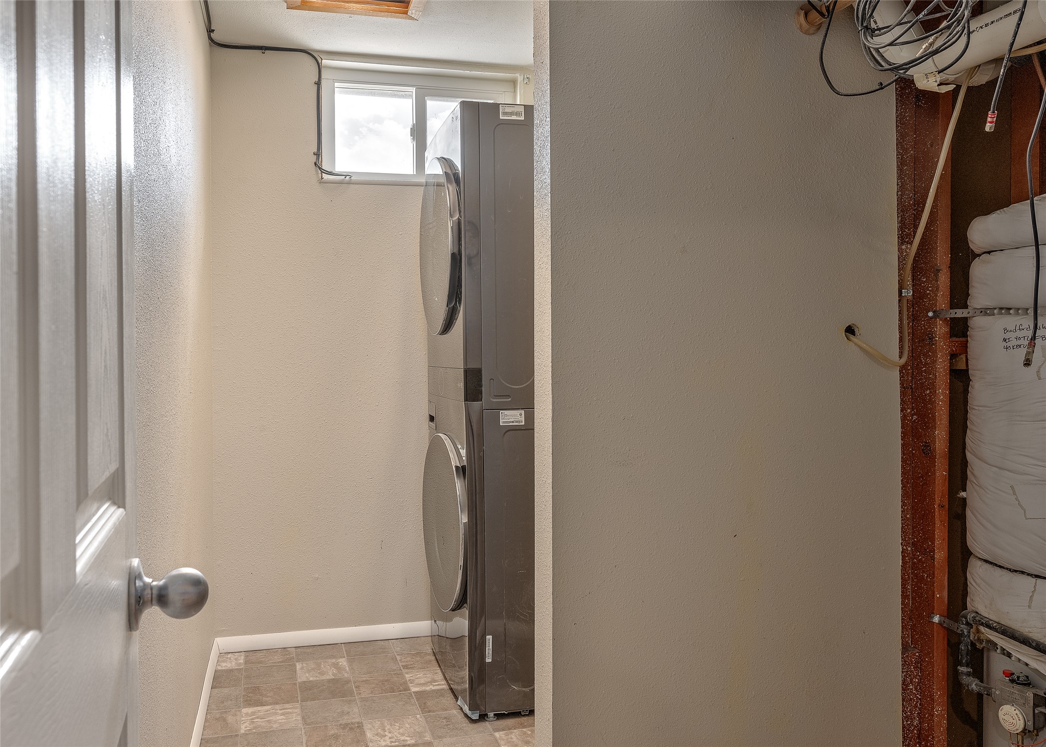 Helena, Montana 59601, United States, 5 Bedrooms Bedrooms, ,2 BathroomsBathrooms,Residential,Pending,131485