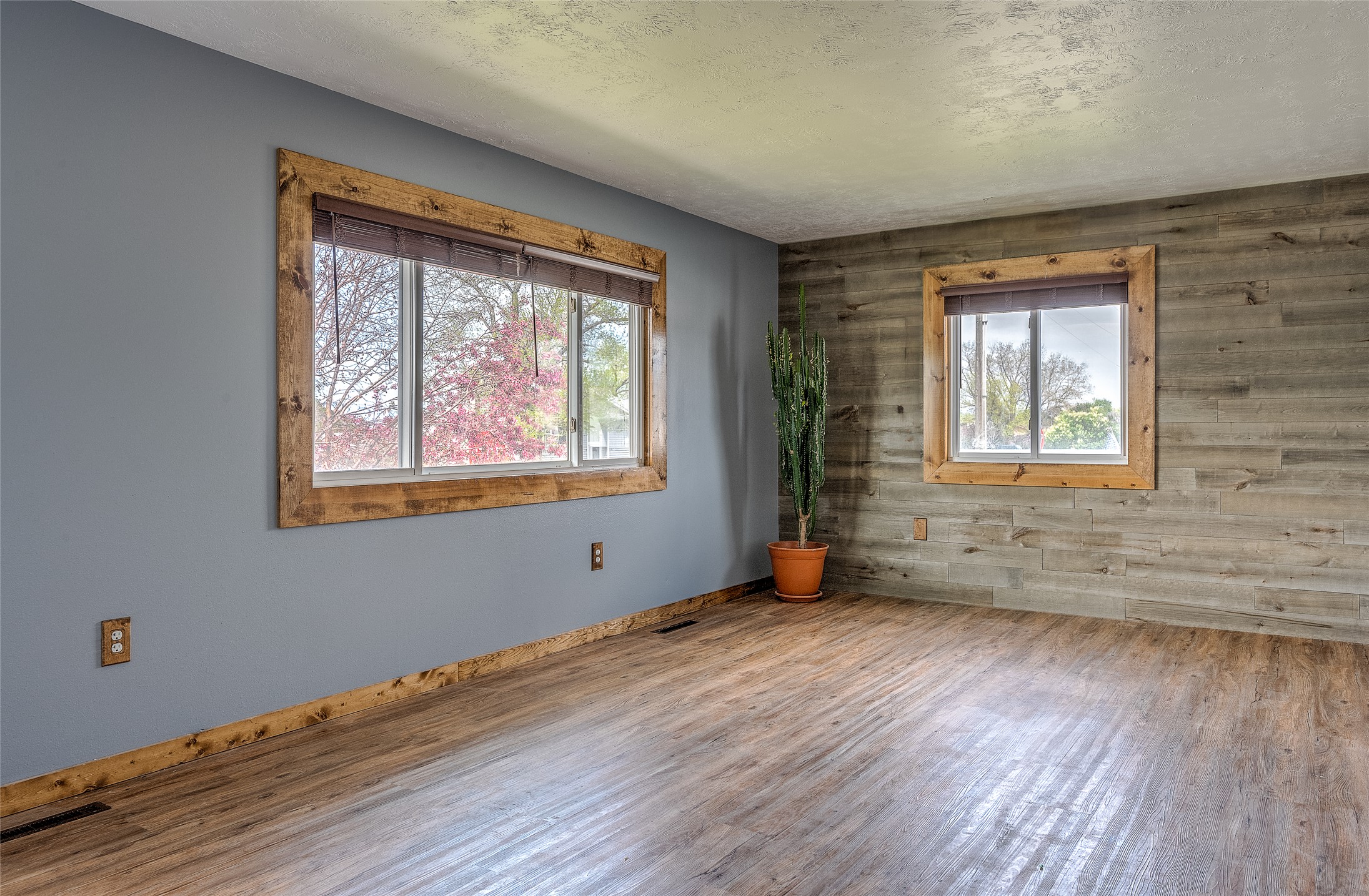 Helena, Montana 59601, United States, 5 Bedrooms Bedrooms, ,2 BathroomsBathrooms,Residential,Pending,131485