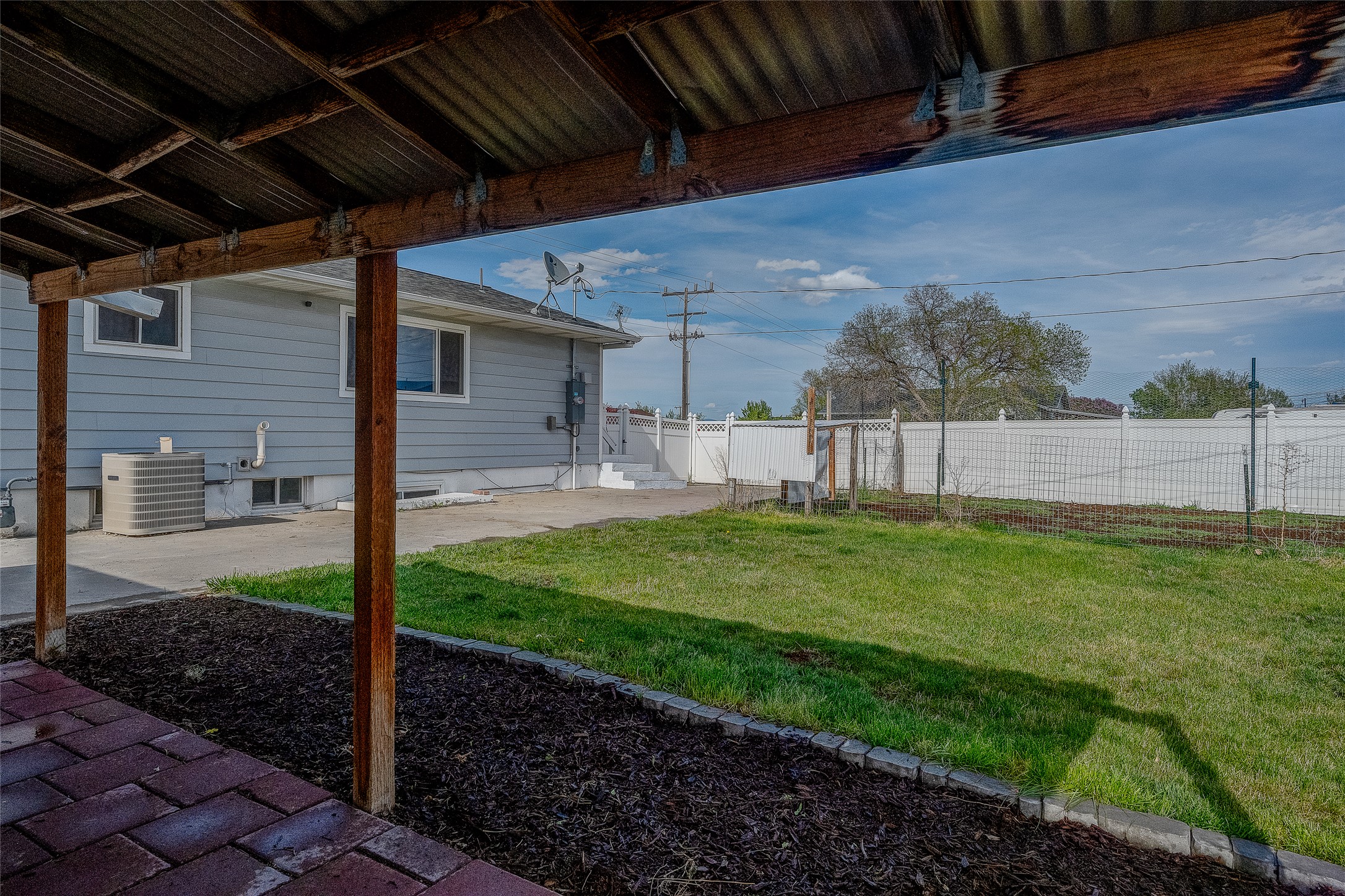 Helena, Montana 59601, United States, 5 Bedrooms Bedrooms, ,2 BathroomsBathrooms,Residential,Pending,131485