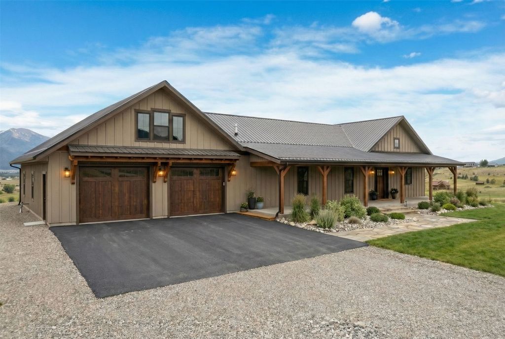 Photo of 4320 Charlotte Way, Stevensville, MT 59870 (MLS # 30067310)