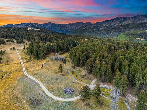 Photo of 572 Upper Cottonwood Road, Wilsall, MT 59086 (MLS # 30058398)