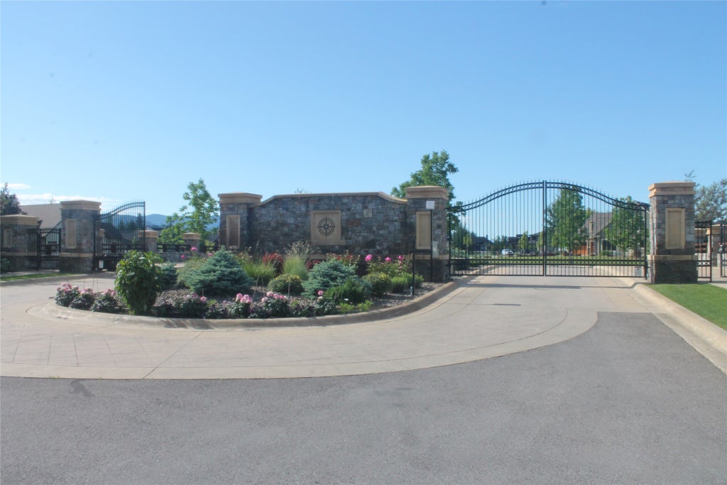 Photo of 21 Lake Pointe Court, Bigfork, MT 59911 (MLS # 30072992)