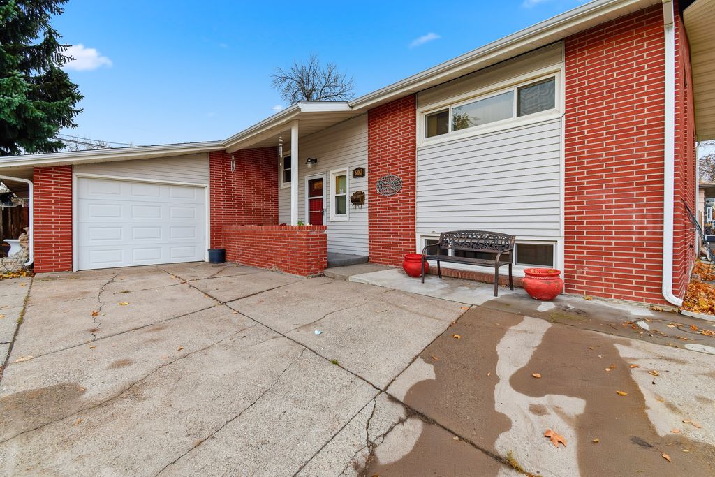 Photo of 602 Carol Drive, Great Falls, MT 59405 (MLS # 30060940)