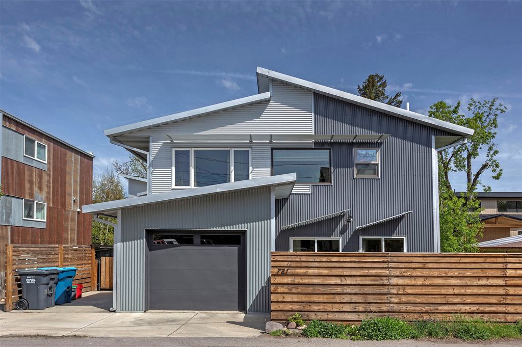 Photo of 721 Howell Street, Missoula, MT 59802 (MLS # 30070173)