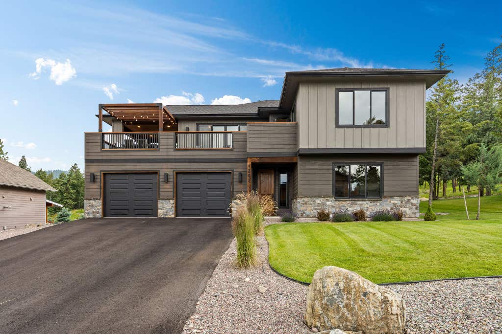 Photo of 263 Spurwing Loop, Lakeside, MT 59922 (MLS # 30074215)