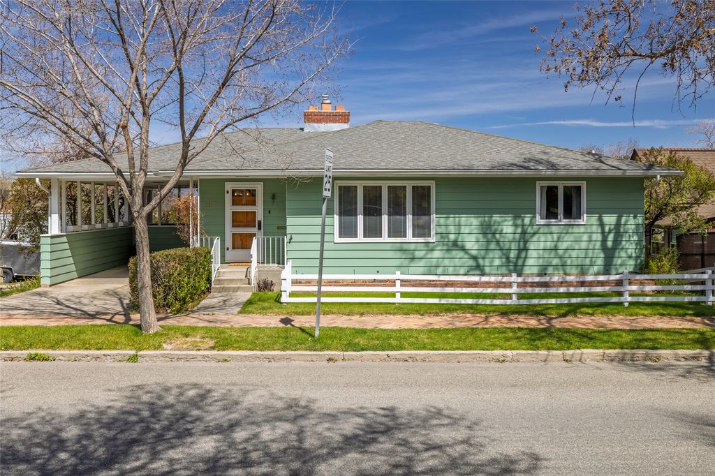 Photo of 710 Hauser Boulevard, Helena, MT 59601 (MLS # 30069286)