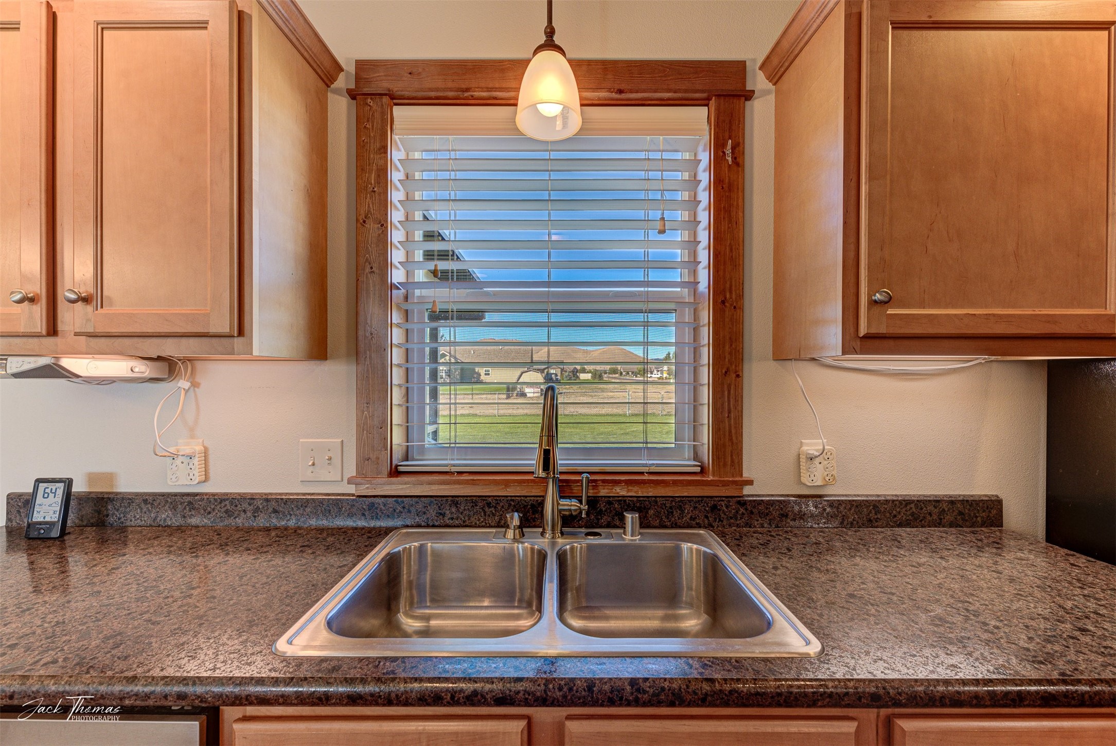 Helena, Montana 59602, United States, 3 Bedrooms Bedrooms, ,2 BathroomsBathrooms,Residential,Pending,41143