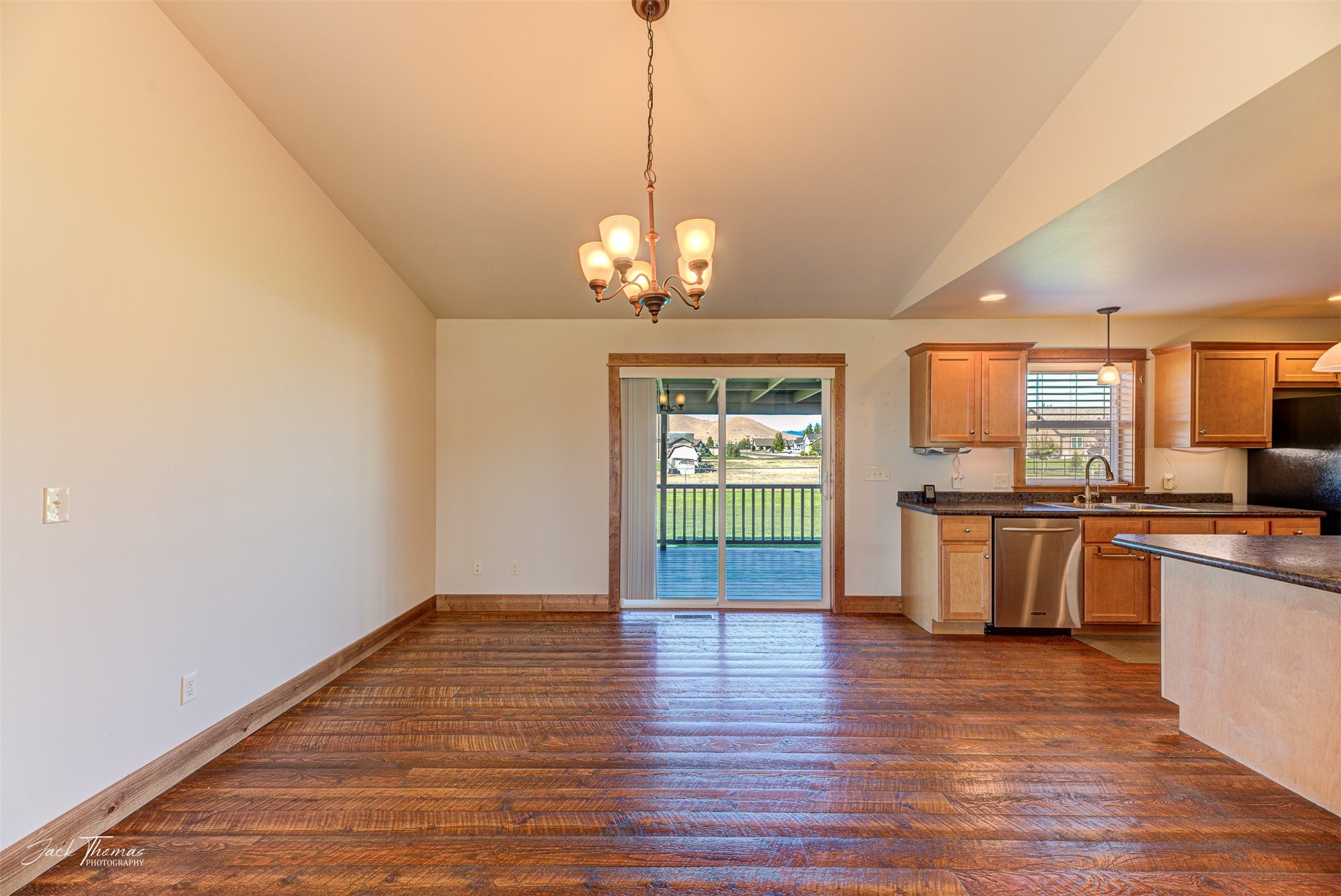 Helena, Montana 59602, United States, 3 Bedrooms Bedrooms, ,2 BathroomsBathrooms,Residential,Pending,41143