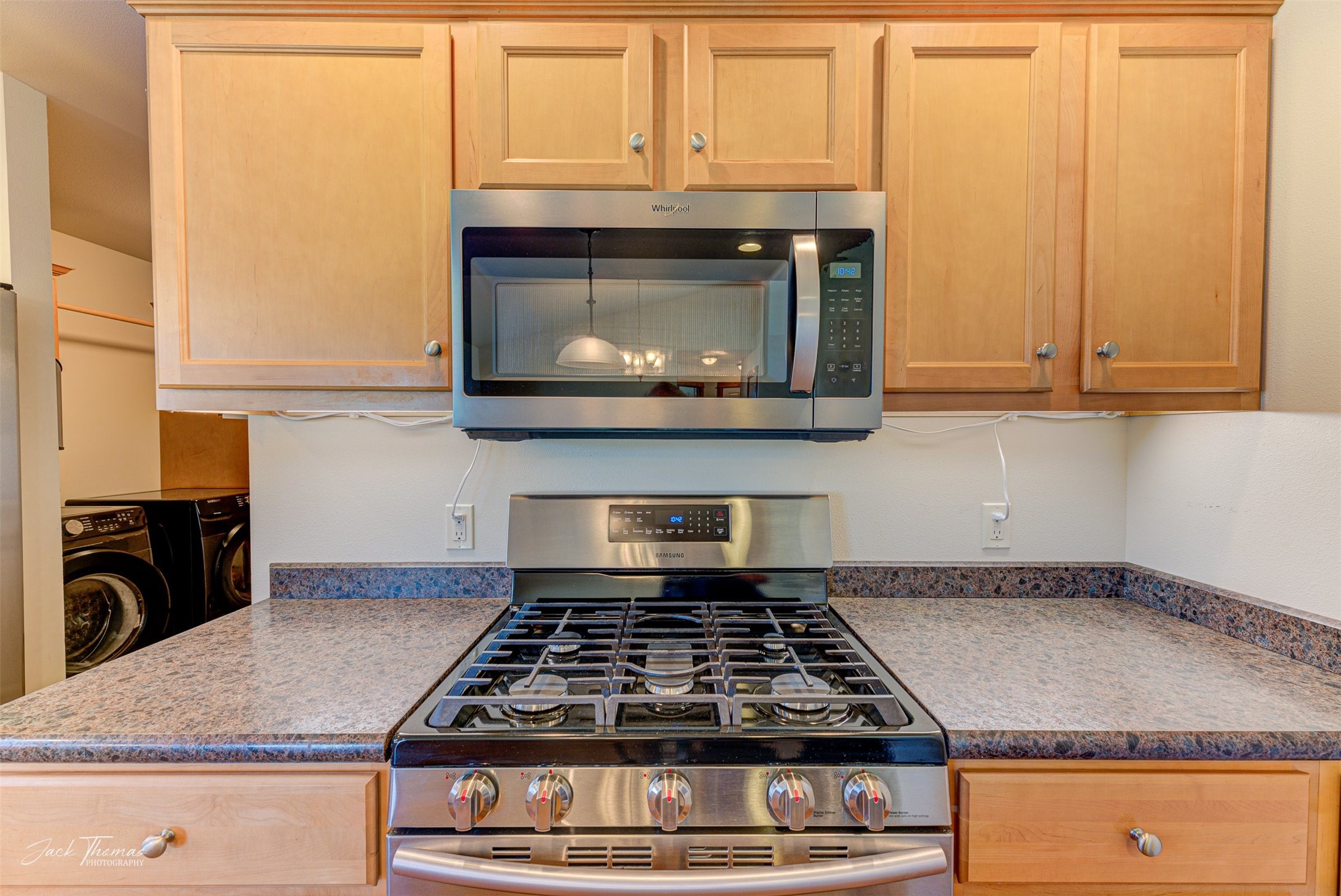 Helena, Montana 59602, United States, 3 Bedrooms Bedrooms, ,2 BathroomsBathrooms,Residential,Pending,41143