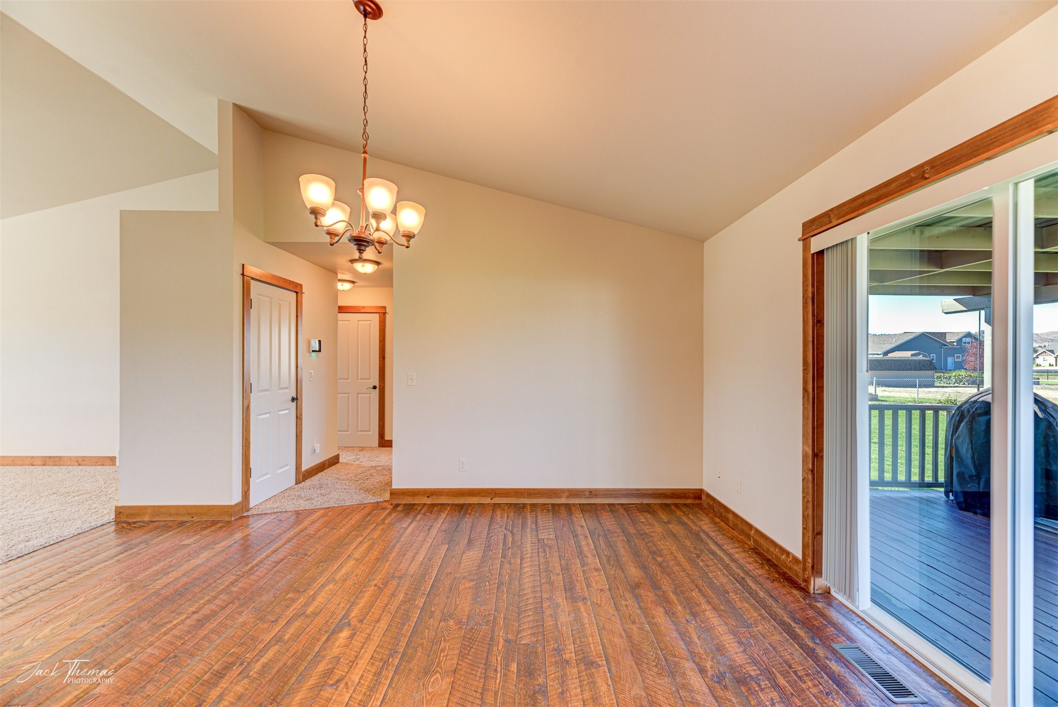 Helena, Montana 59602, United States, 3 Bedrooms Bedrooms, ,2 BathroomsBathrooms,Residential,Pending,41143