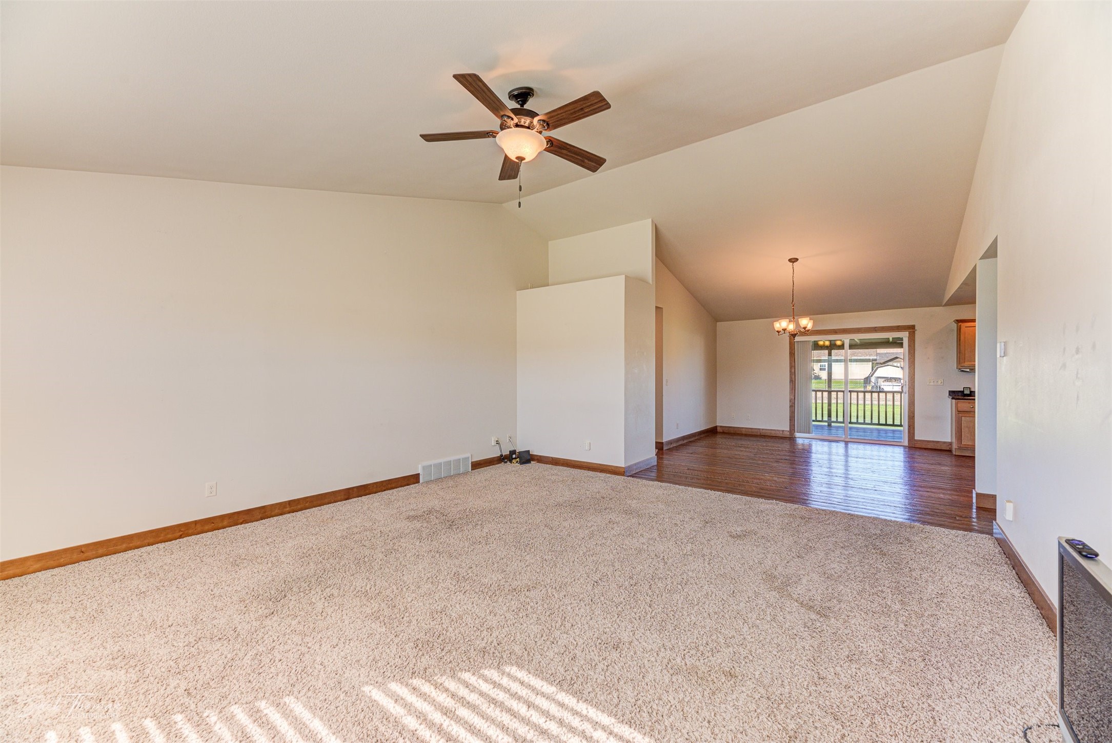 Helena, Montana 59602, United States, 3 Bedrooms Bedrooms, ,2 BathroomsBathrooms,Residential,Pending,41143