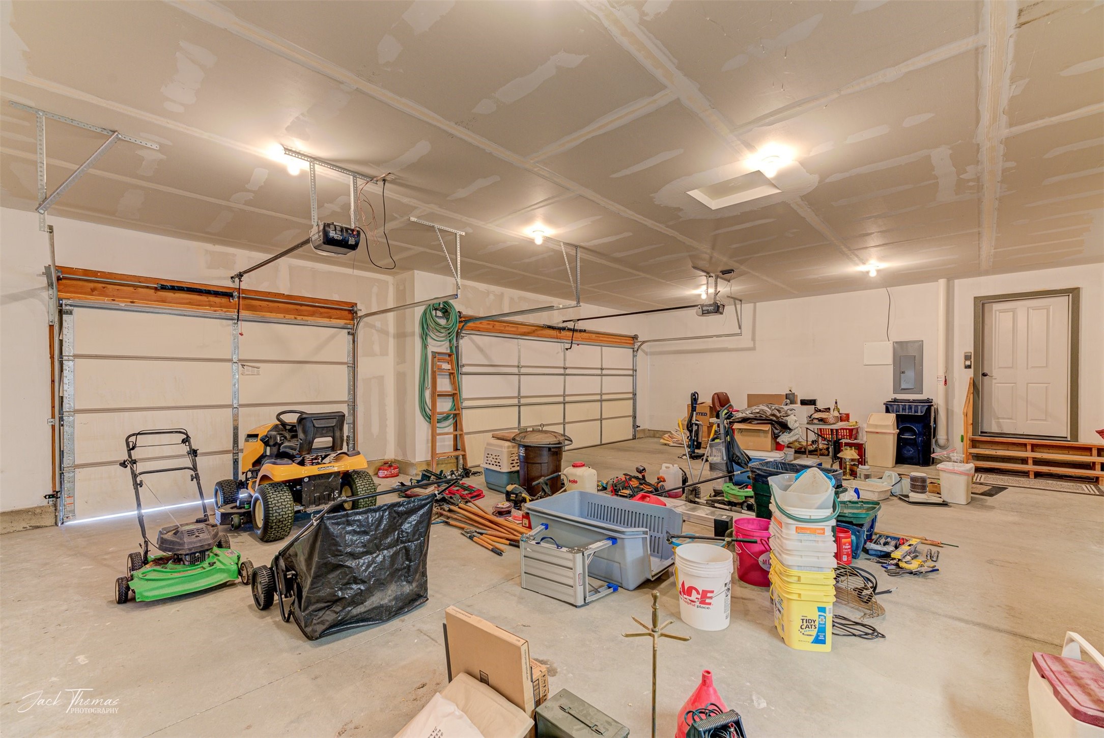 Helena, Montana 59602, United States, 3 Bedrooms Bedrooms, ,2 BathroomsBathrooms,Residential,Pending,41143