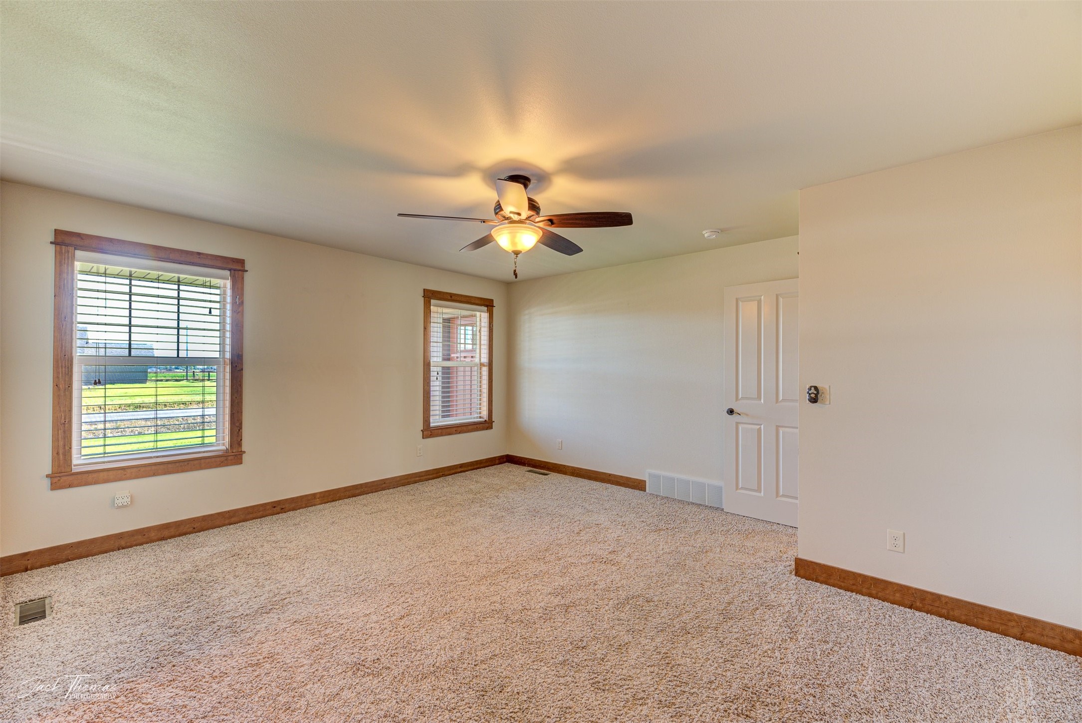 Helena, Montana 59602, United States, 3 Bedrooms Bedrooms, ,2 BathroomsBathrooms,Residential,Pending,41143