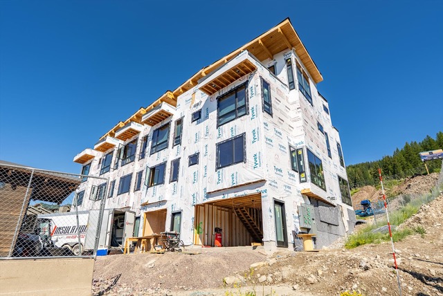 3900 Big Mountain Road B105