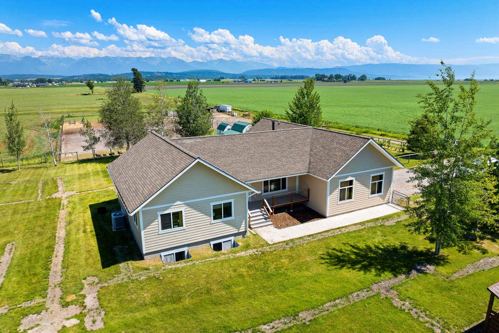 Photo of 301 Farm Road, Kalispell, MT 59901 (MLS # 30072714)