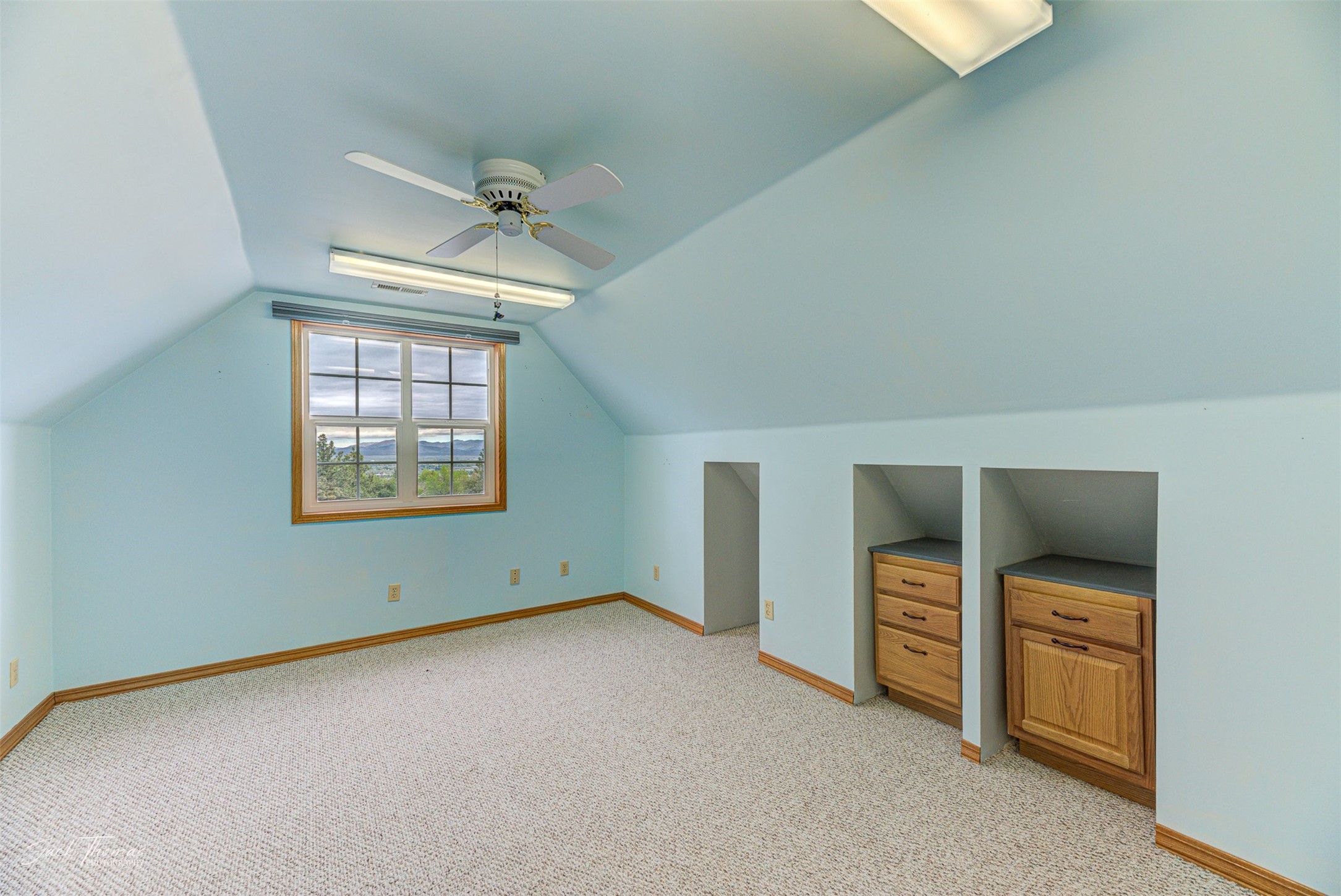 Helena, Montana 59601, United States, 5 Bedrooms Bedrooms, ,4 BathroomsBathrooms,Residential,Pending,55924