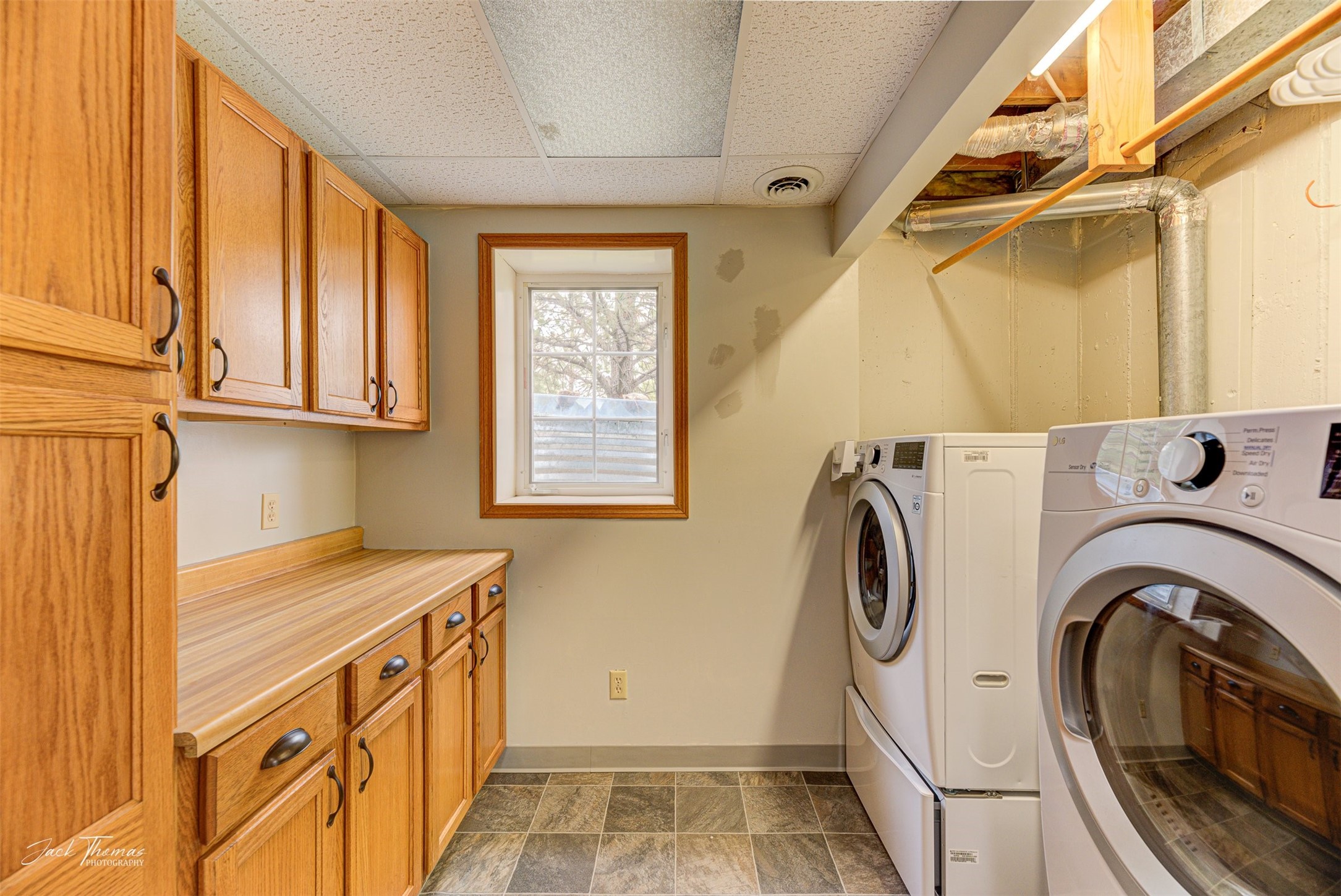 Helena, Montana 59601, United States, 5 Bedrooms Bedrooms, ,4 BathroomsBathrooms,Residential,Pending,55924