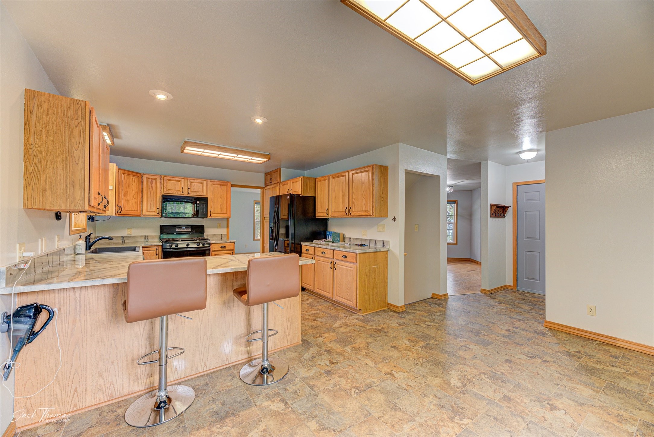 Helena, Montana 59601, United States, 5 Bedrooms Bedrooms, ,4 BathroomsBathrooms,Residential,Pending,55924