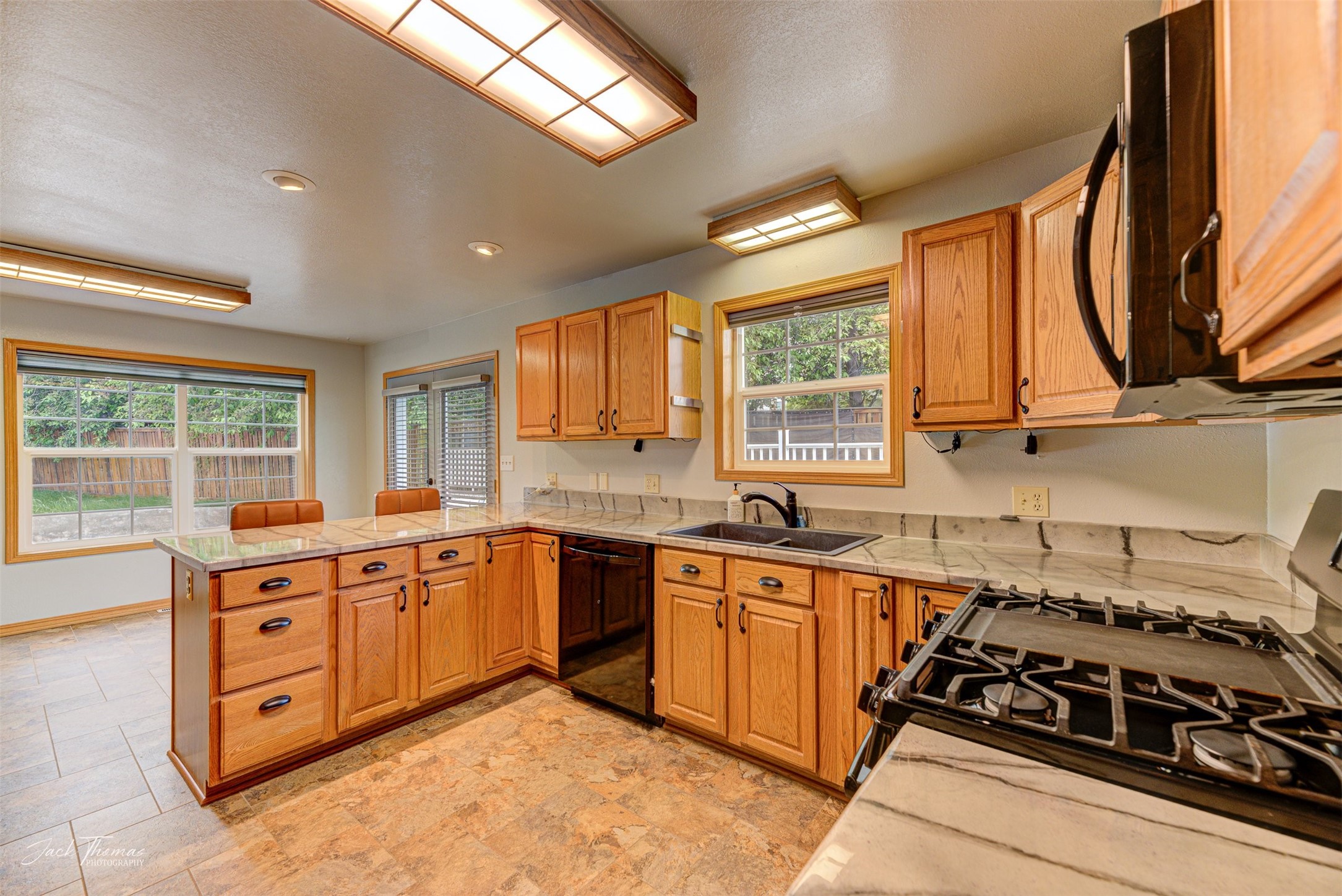 Helena, Montana 59601, United States, 5 Bedrooms Bedrooms, ,4 BathroomsBathrooms,Residential,Pending,55924