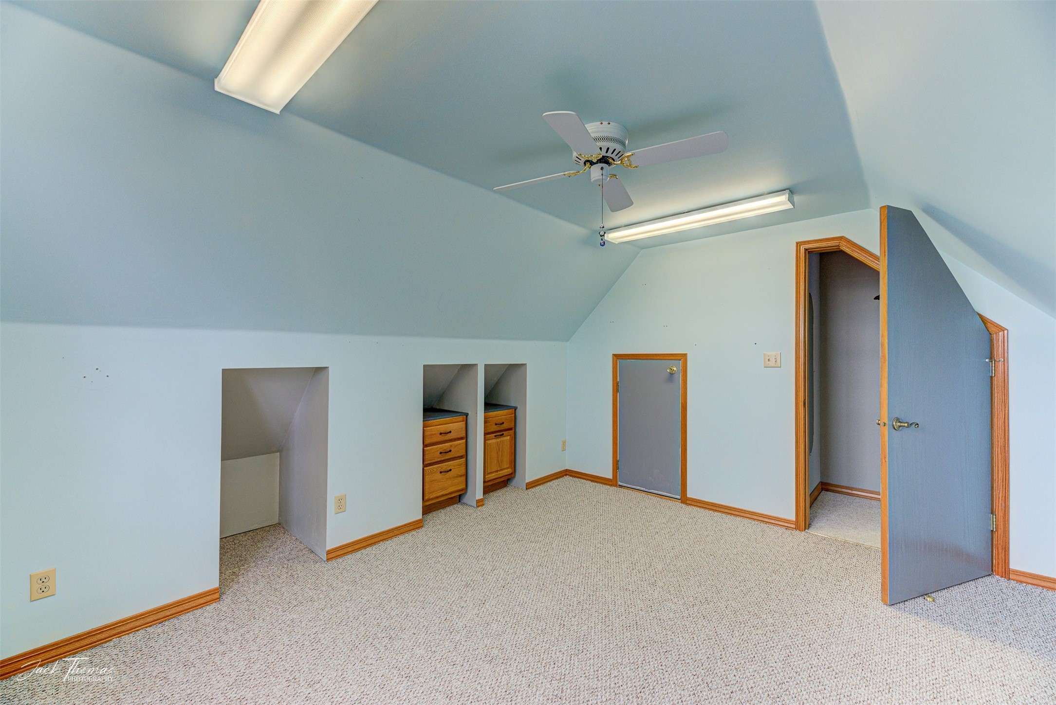 Helena, Montana 59601, United States, 5 Bedrooms Bedrooms, ,4 BathroomsBathrooms,Residential,Pending,55924