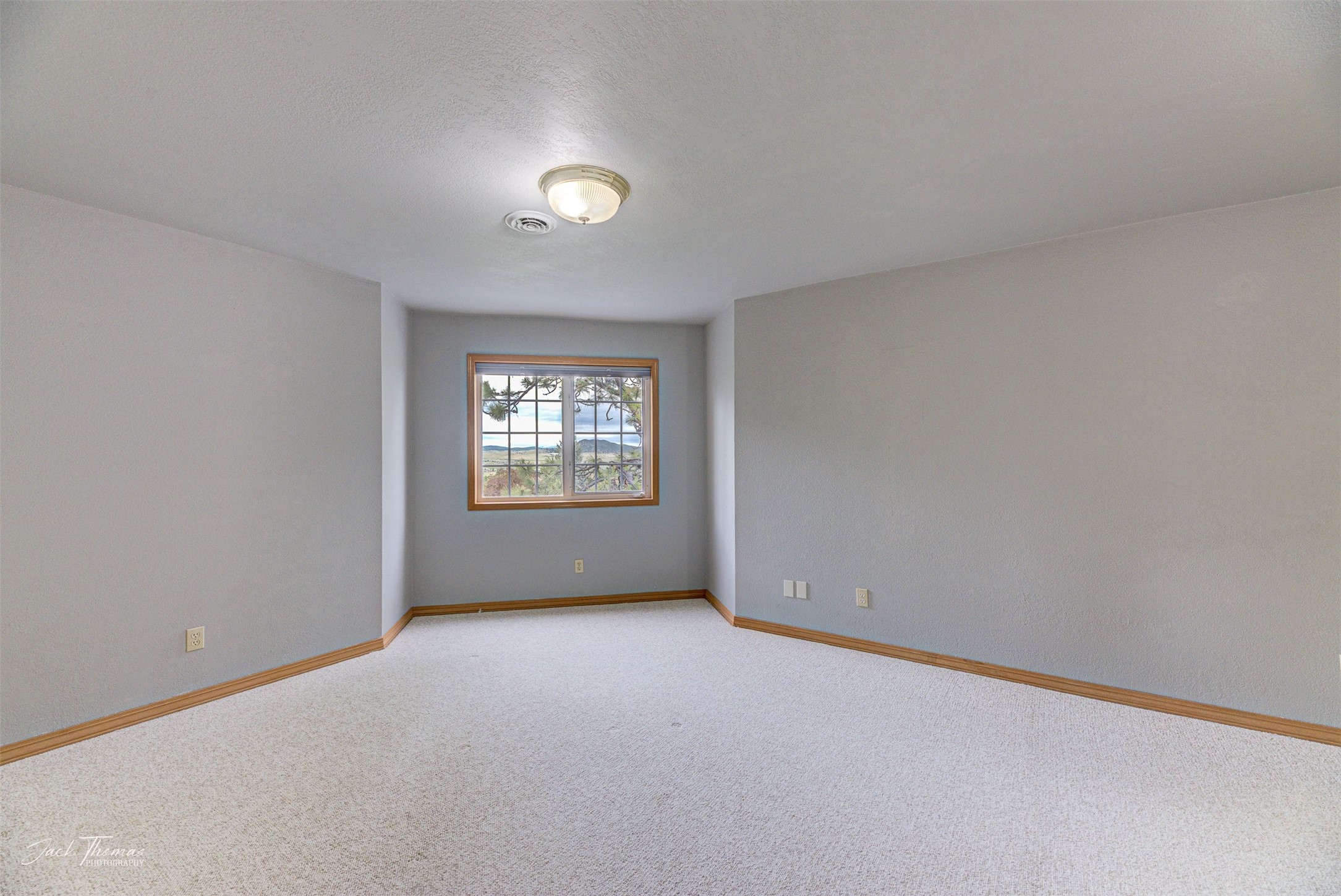 Helena, Montana 59601, United States, 5 Bedrooms Bedrooms, ,4 BathroomsBathrooms,Residential,Pending,55924