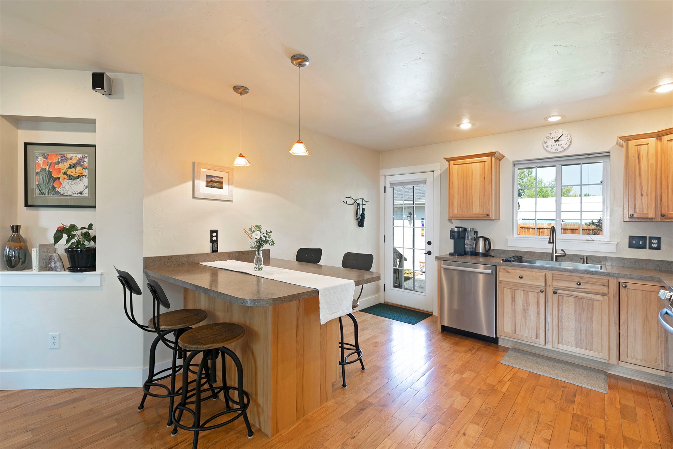 Hamilton, Montana 59840, United States, 2 Bedrooms Bedrooms, ,1 BathroomBathrooms,Residential,Active,204899